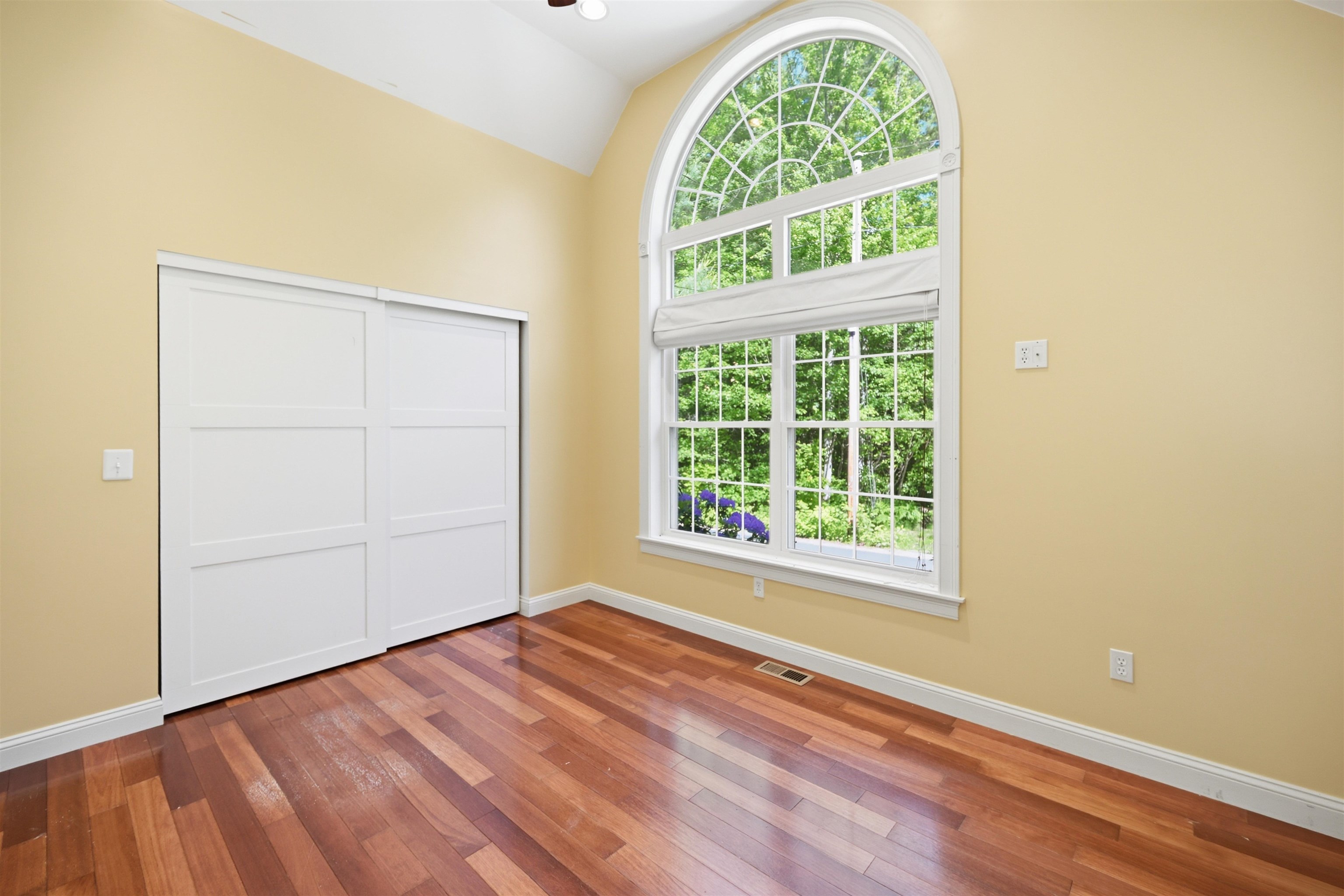 66 Tibbetts Rd, Fremont, NH 03044