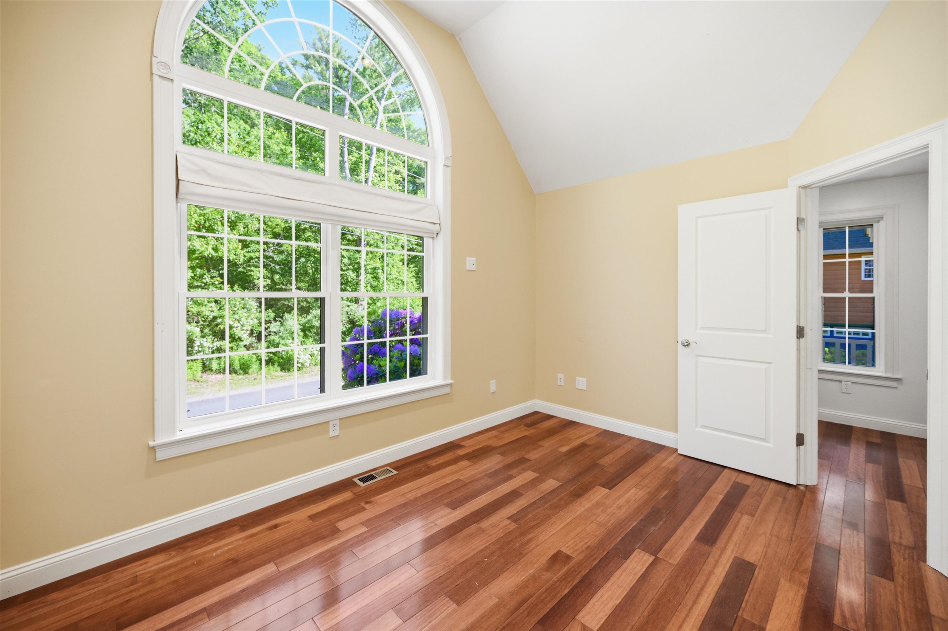 66 Tibbetts Rd, Fremont, NH 03044
