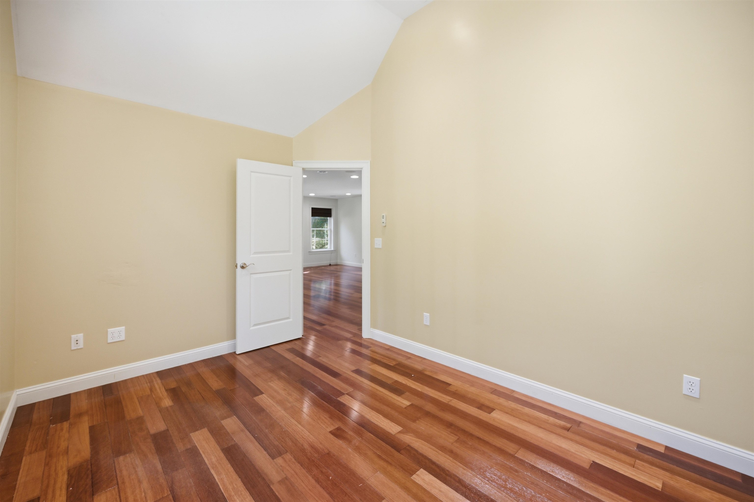 66 Tibbetts Rd, Fremont, NH 03044