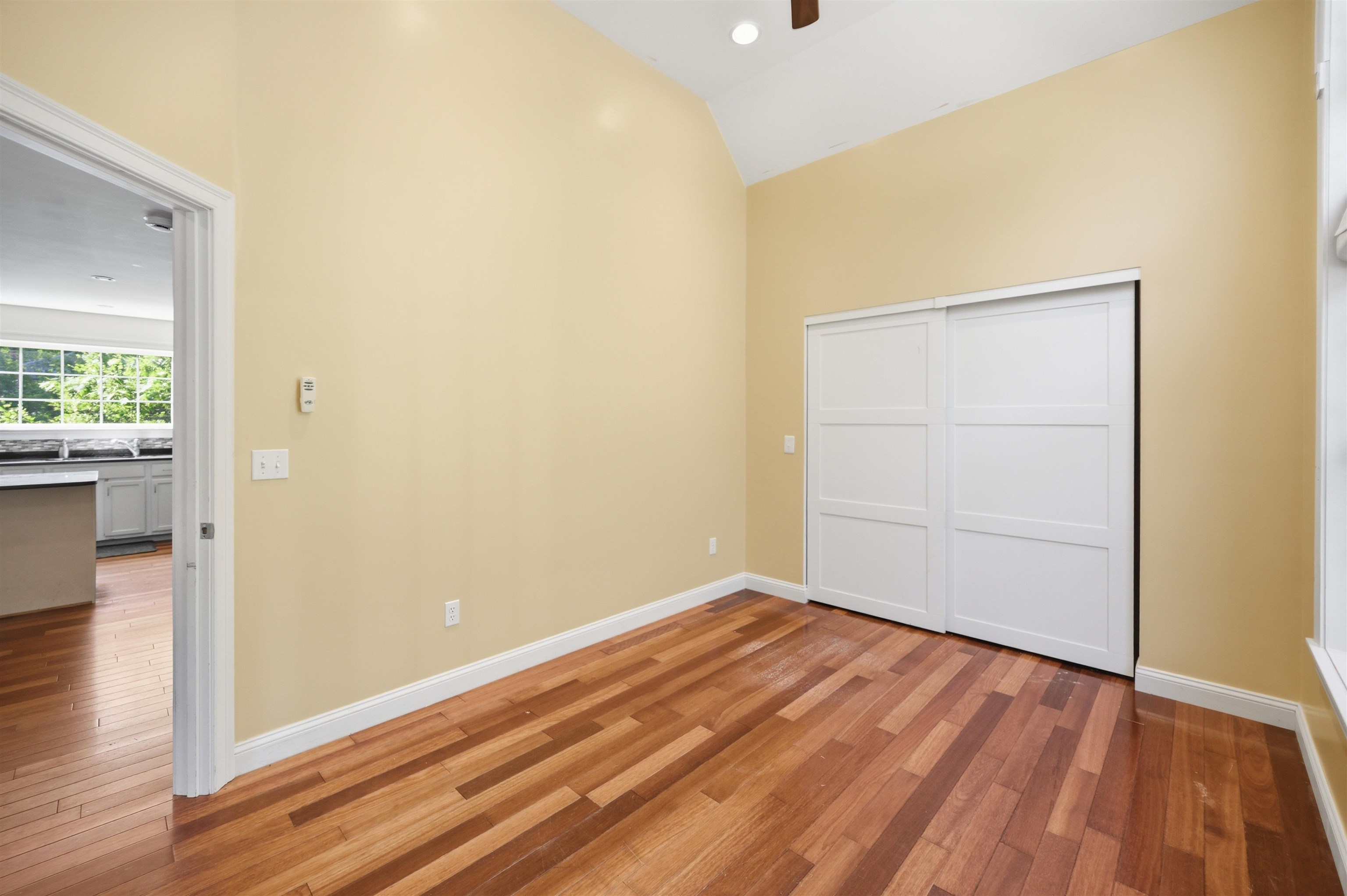 66 Tibbetts Rd, Fremont, NH 03044