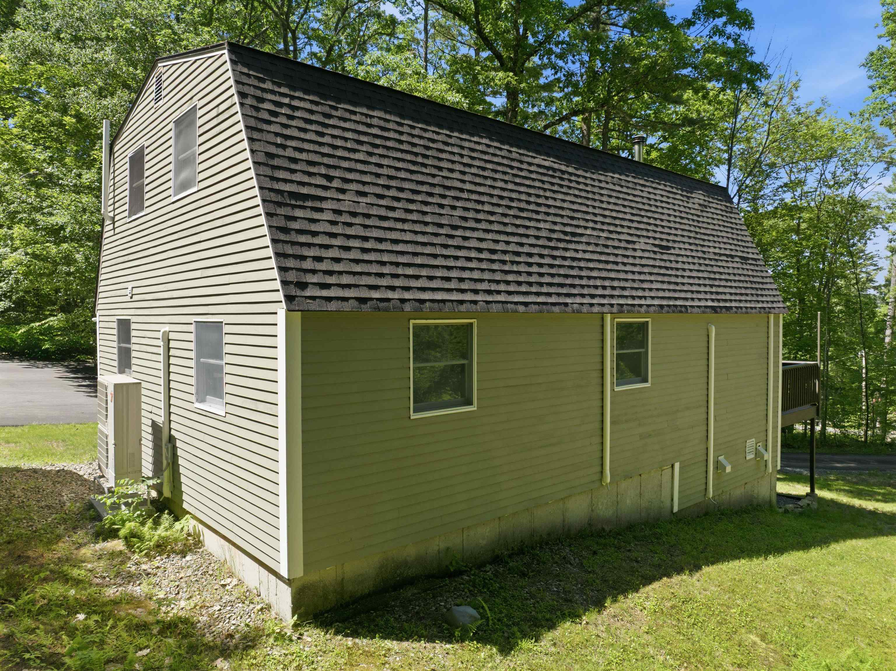 48 Forest Hill Rd, Meredith, NH 03253