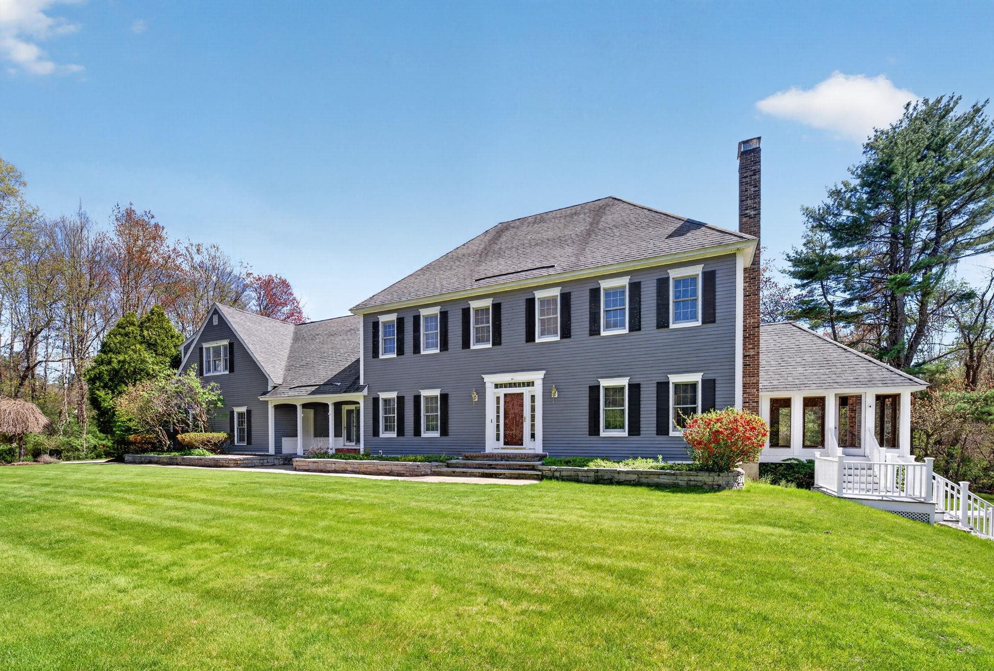 187 Back River Rd, Bedford, NH 03110