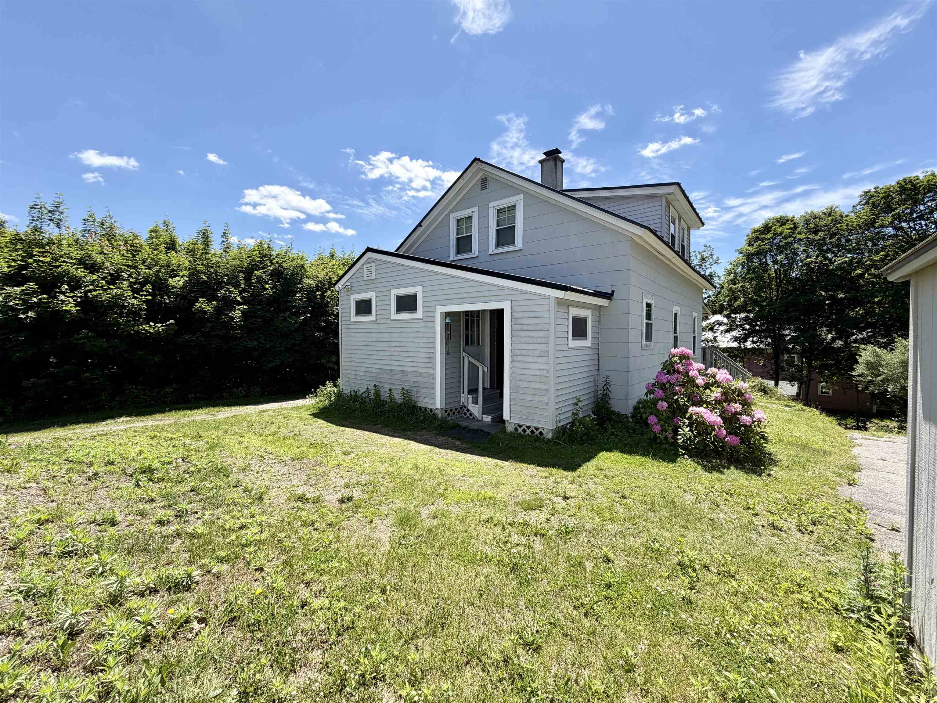 1 Warren St, Claremont, NH 03743