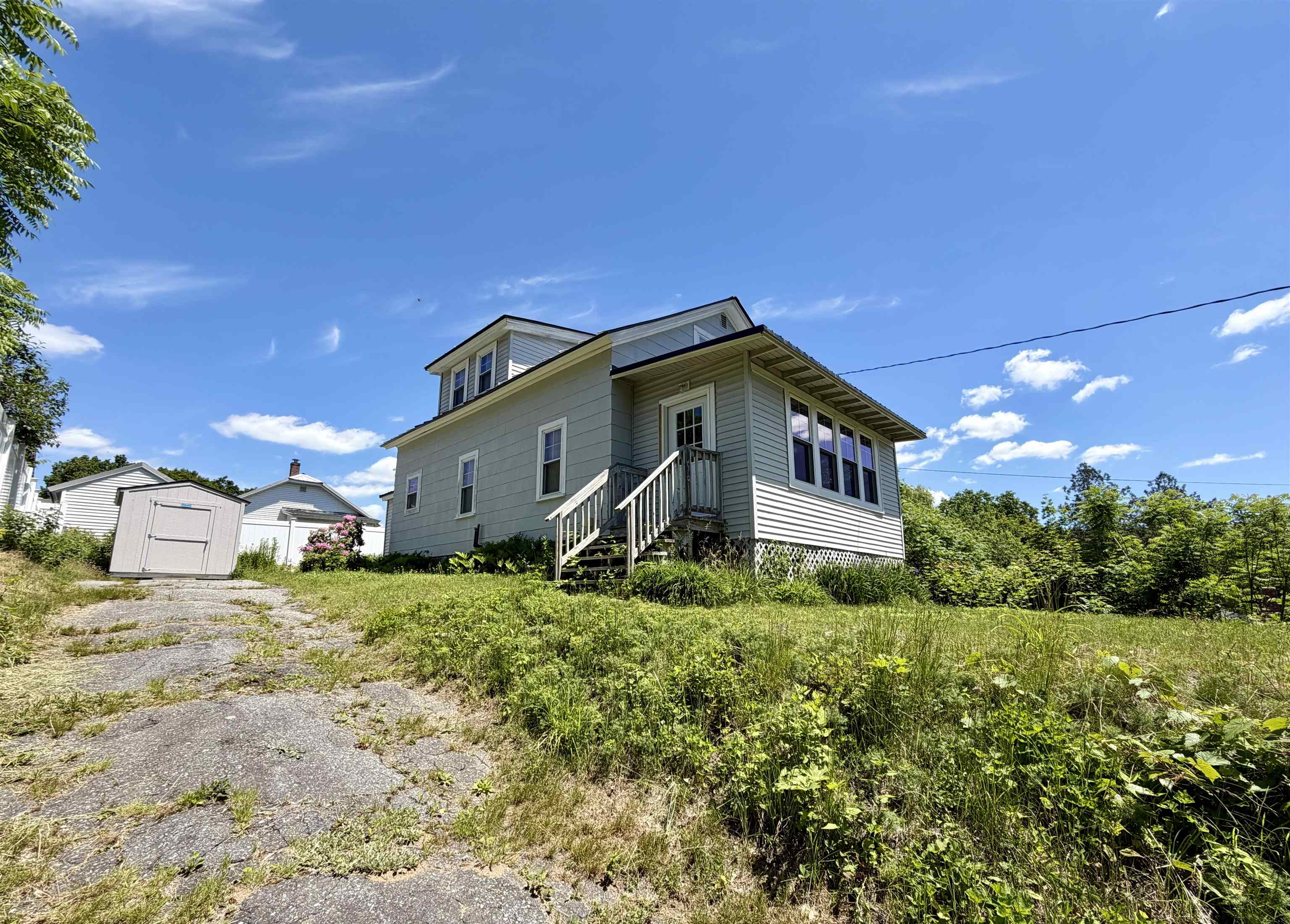 1 Warren St, Claremont, NH 03743