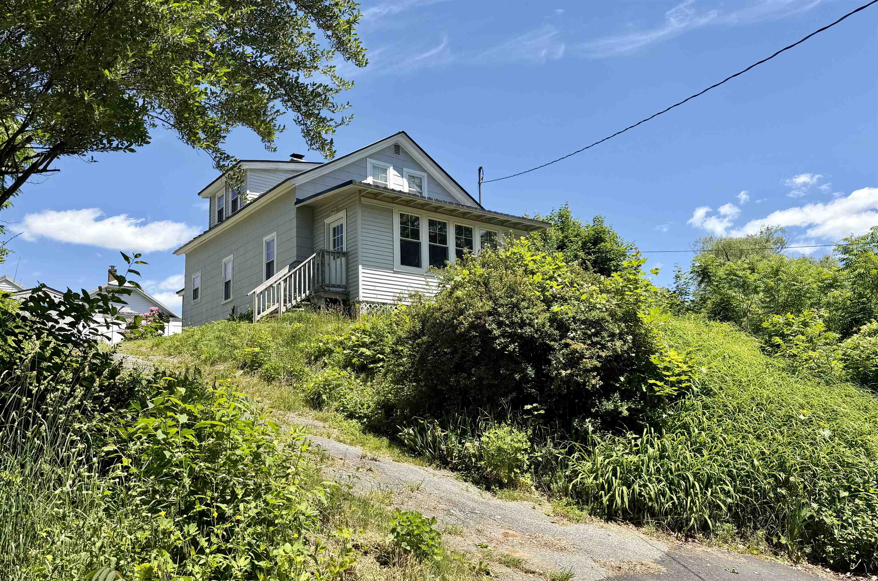 1 Warren St, Claremont, NH 03743