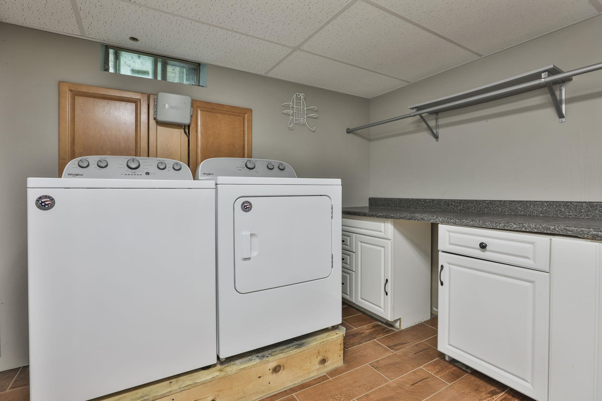 3 Evergreen Dr, Hudson, NH 03051