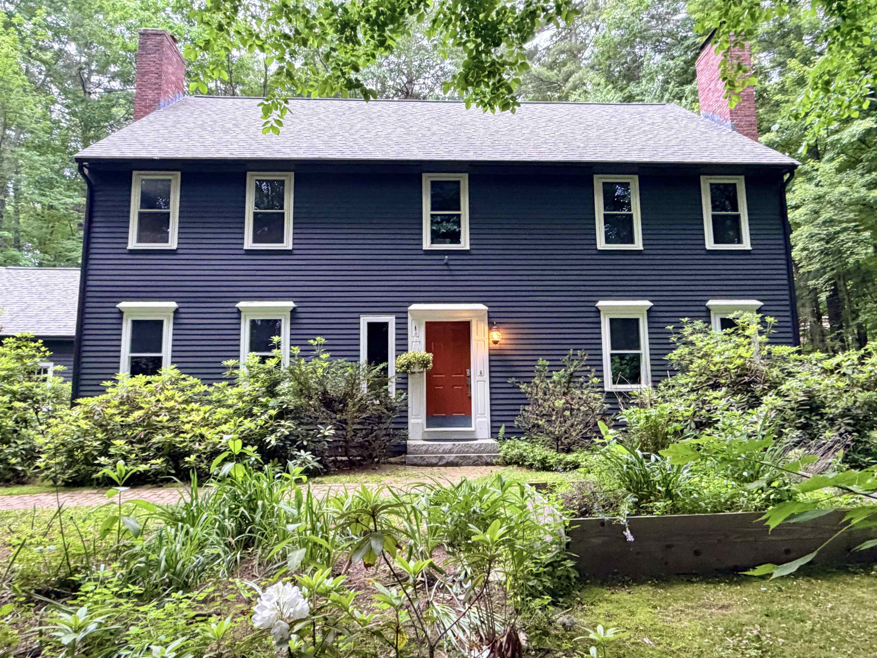 11 Nathan Lord Rd, Amherst, NH 03031
