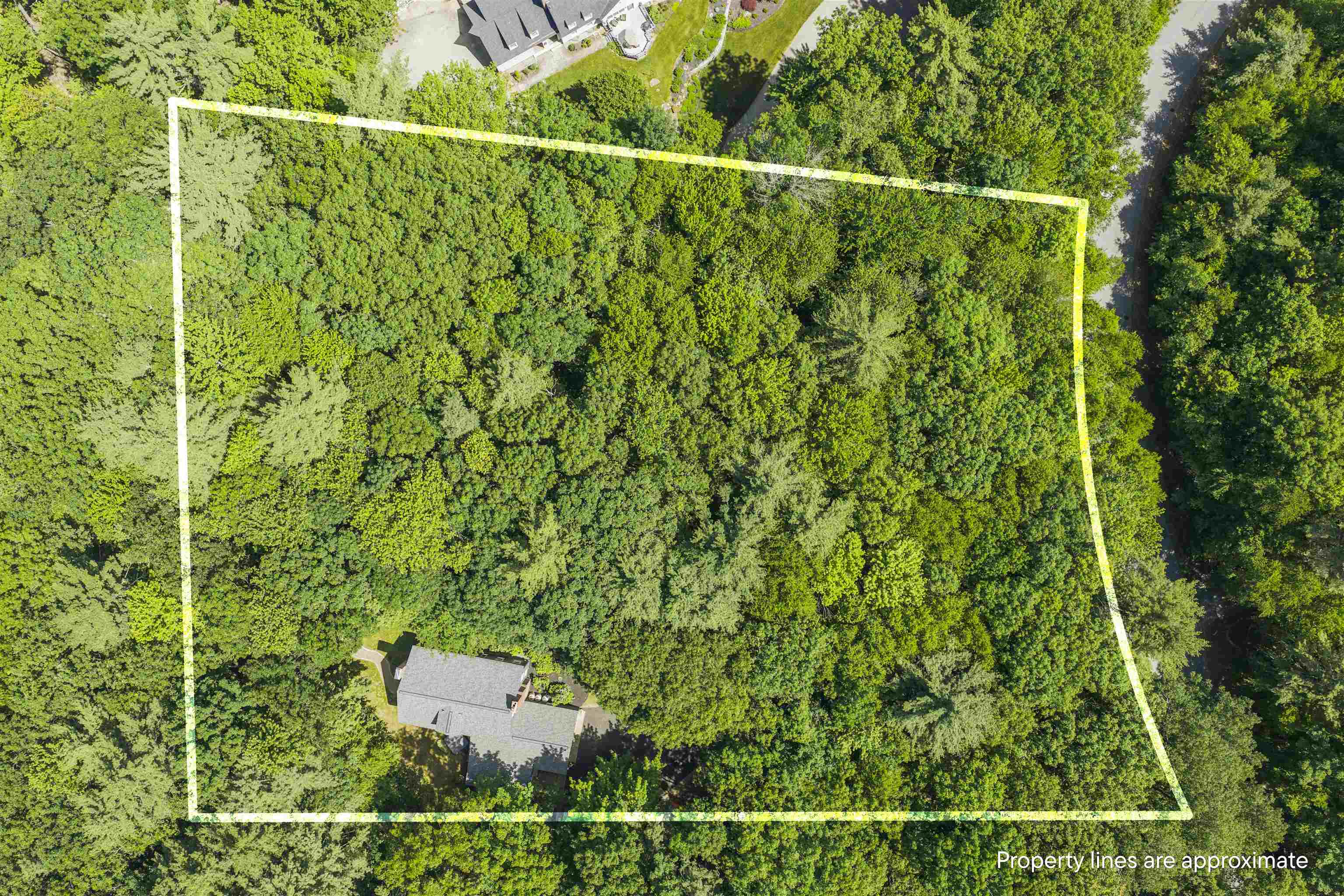 11 Nathan Lord Rd, Amherst, NH 03031