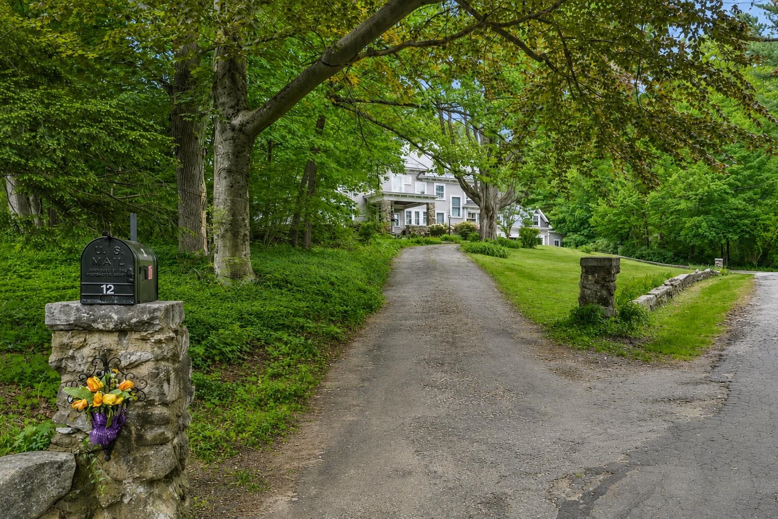 12 Granite St, Milford, NH 03055