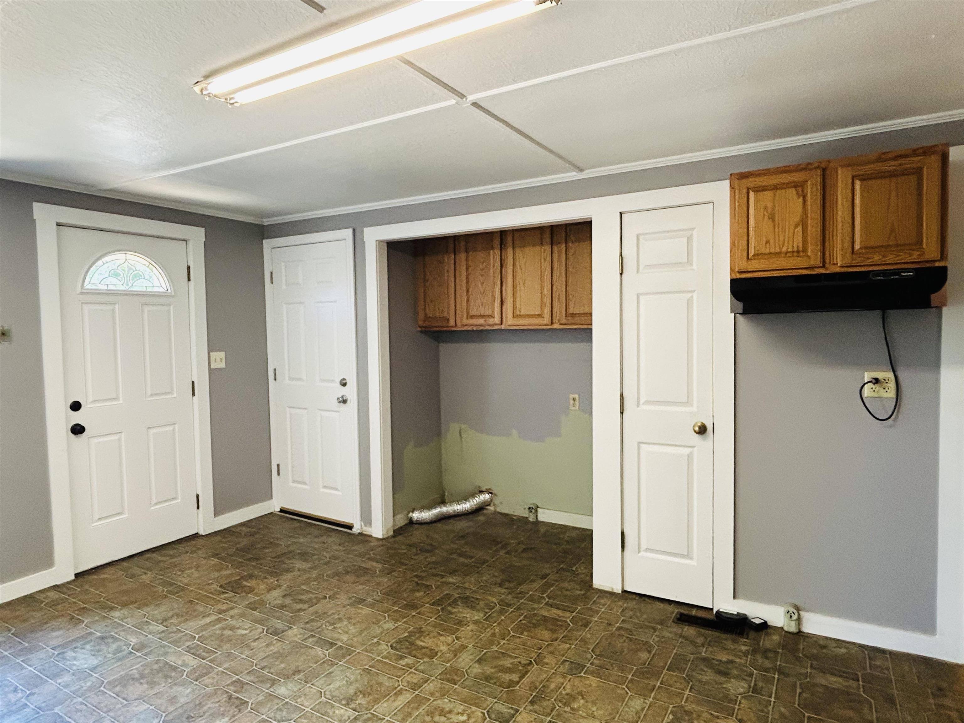 65 Mechanic St, Winchester, NH 03470