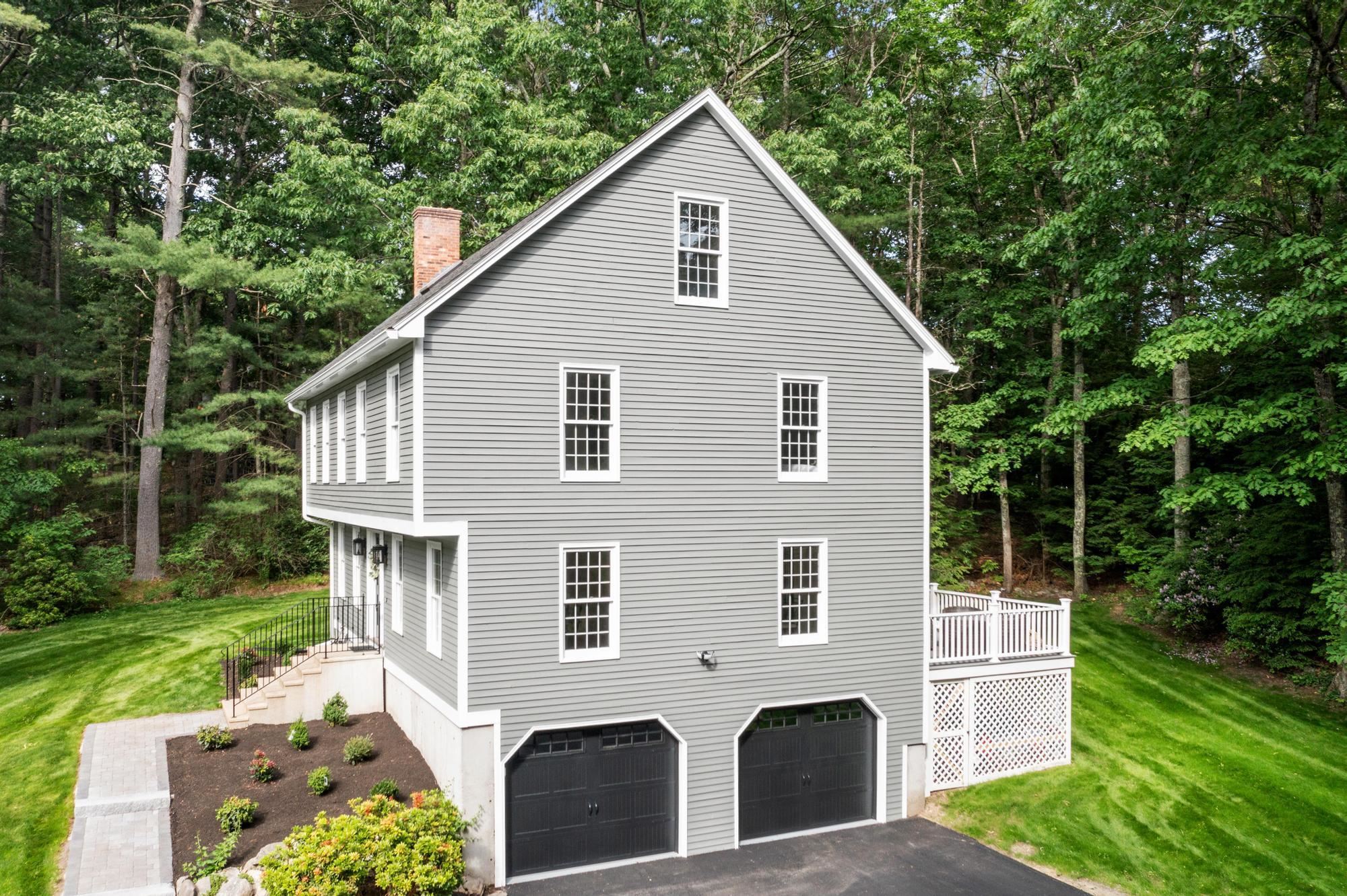 6 Finch Cir, Londonderry, NH 03053