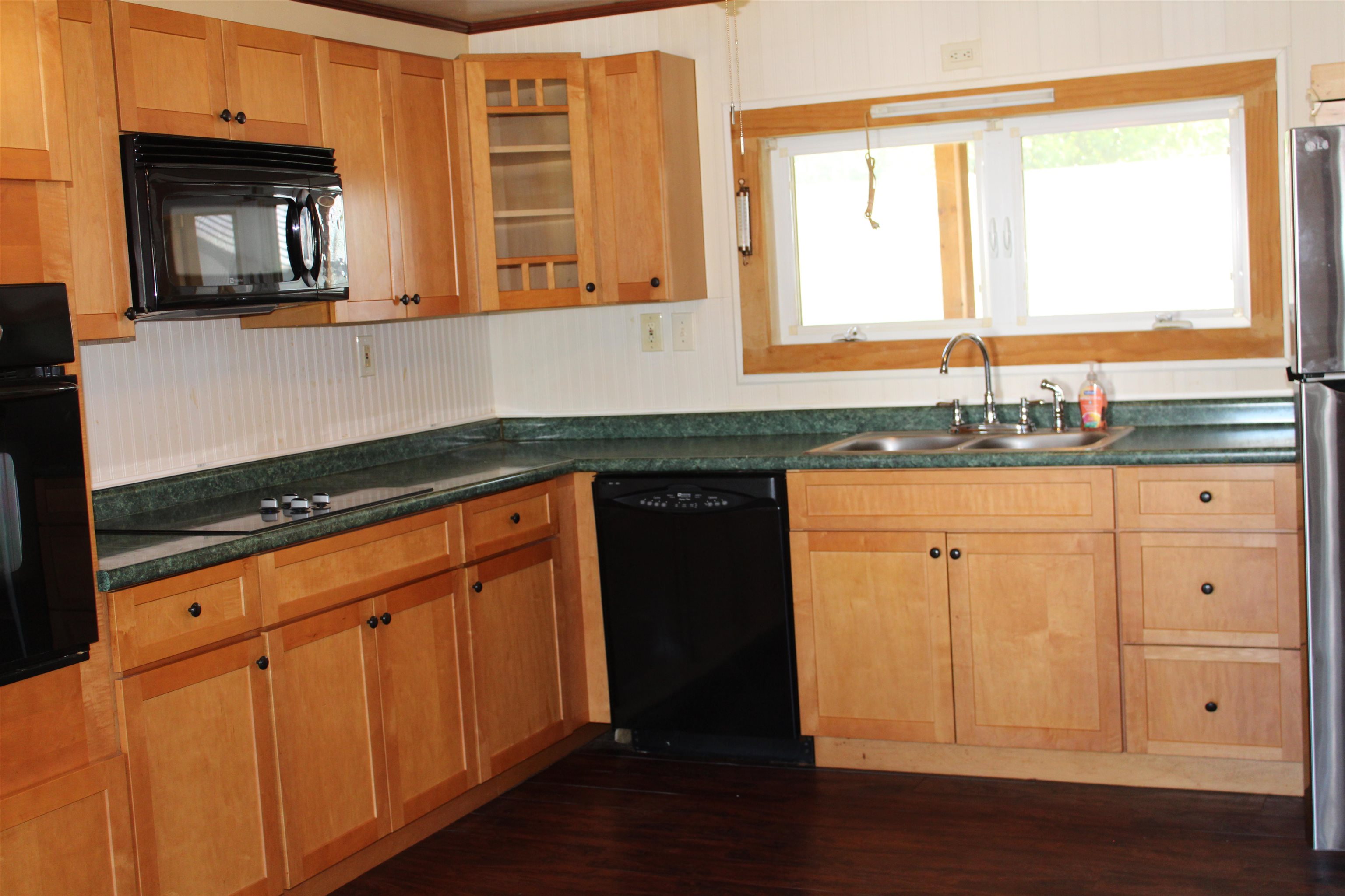 23 Hadley St, Littleton, NH 03561