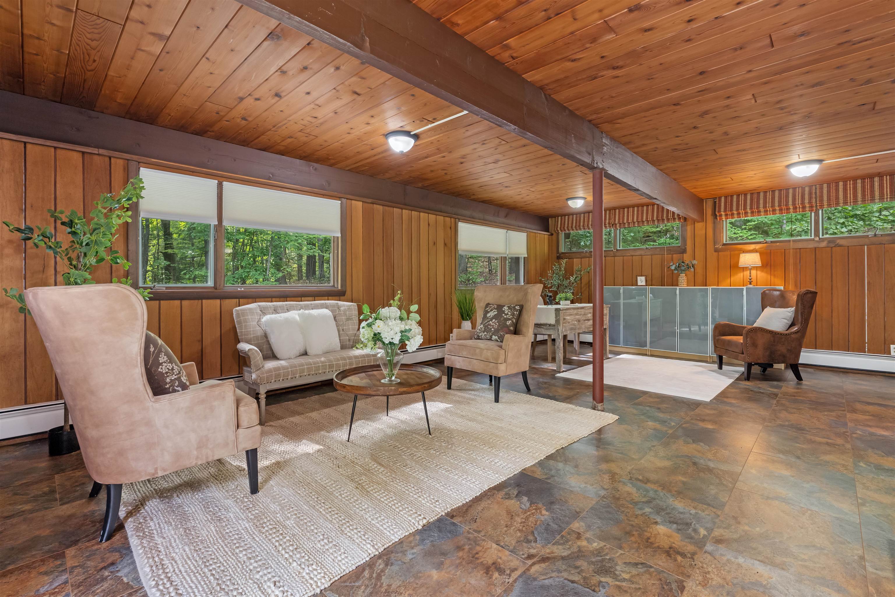38 Pinecrest Dr, Bedford, NH 03110
