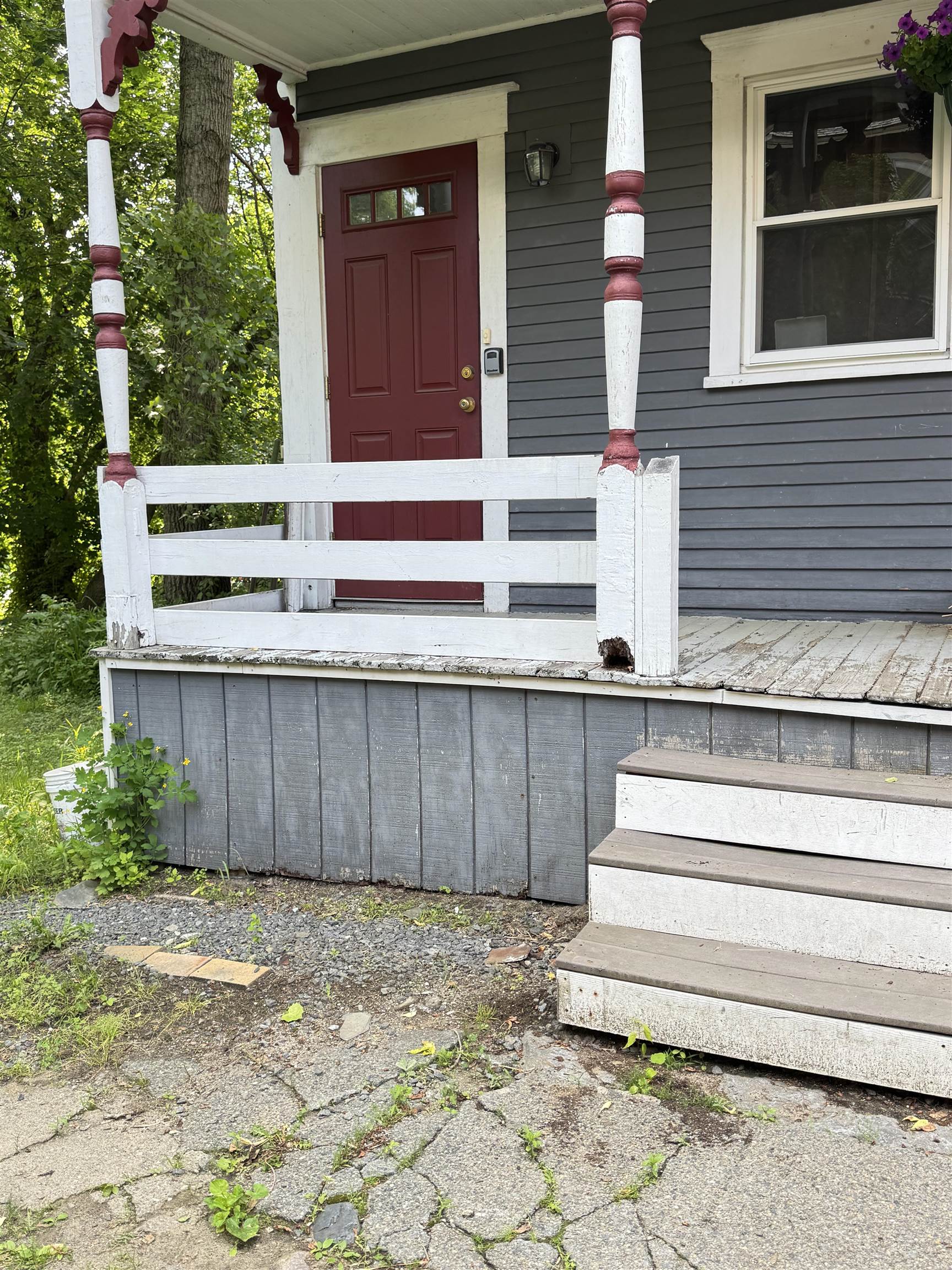 Side entrance 25511455