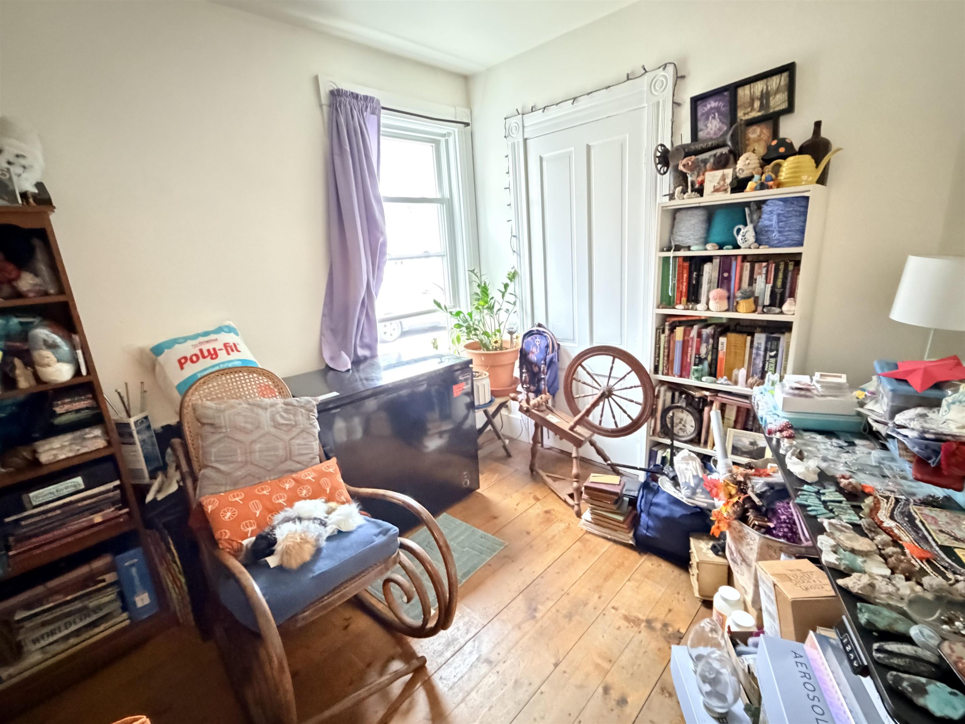 Unit 1 bedroom/office 25537335