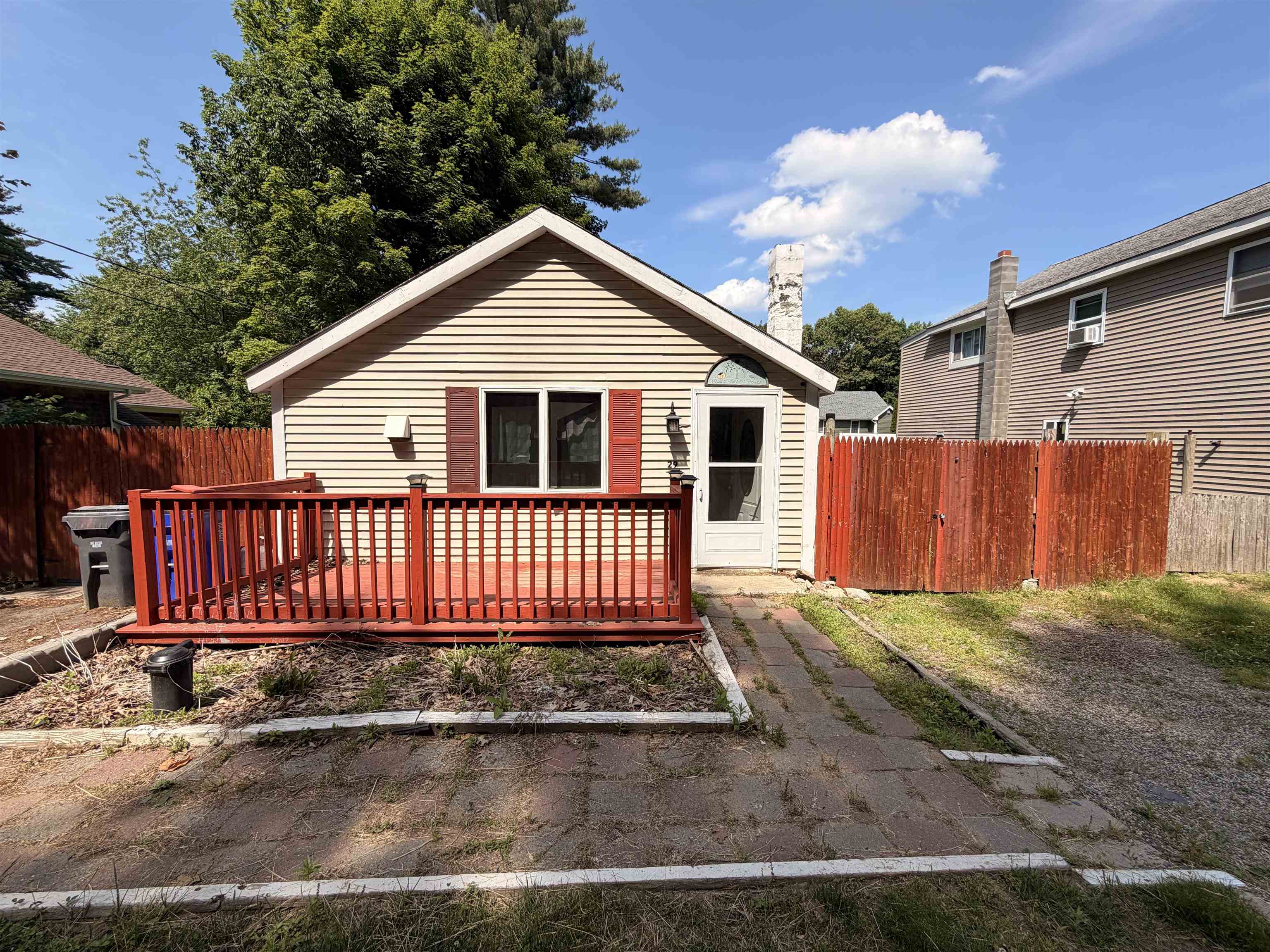 29 Pillsbury Rd, Hampstead, NH 03826