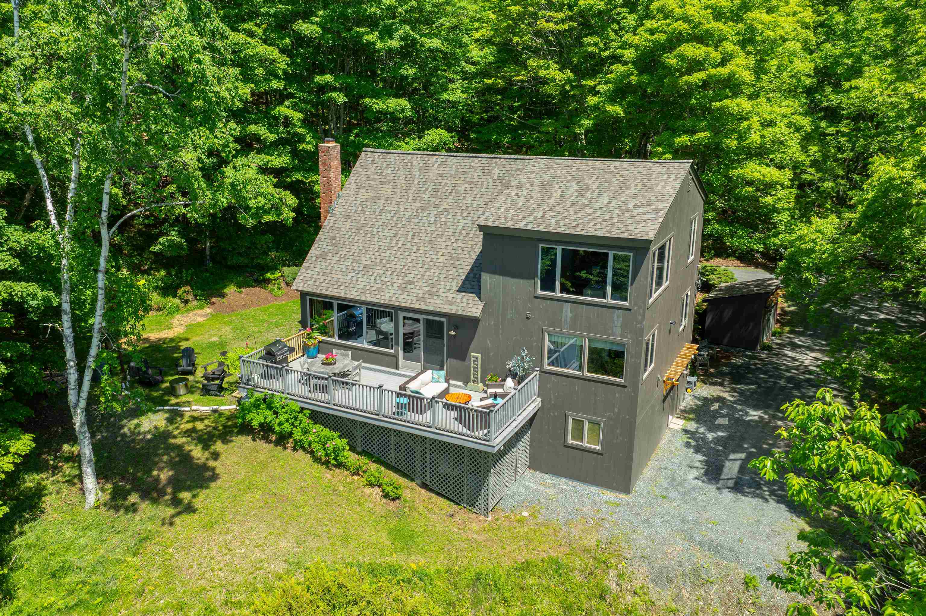 VILLAGE OF QUECHEE IN TOWN OF HARTFORD VT&nbsp;Home for sale $$879,000 | $430 per sq.ft.