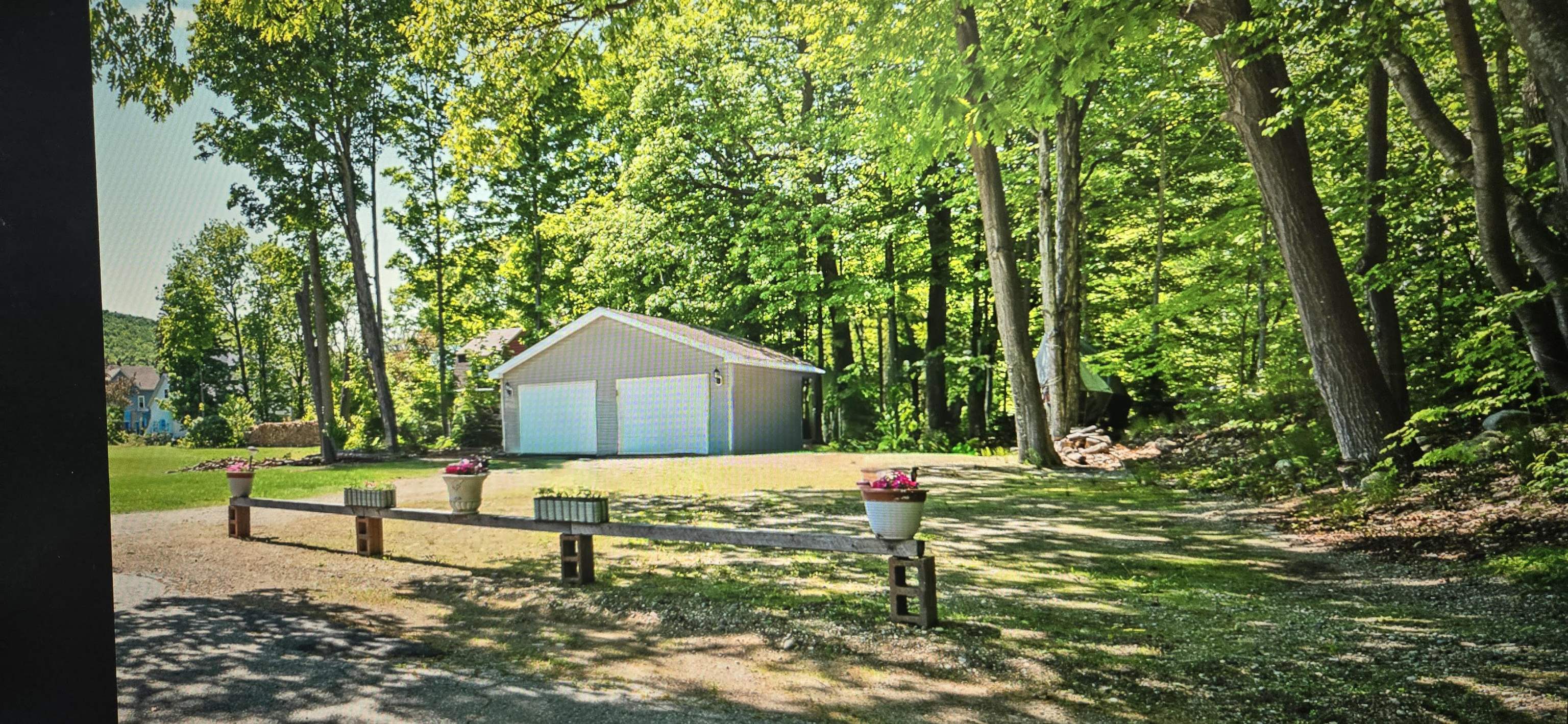 14 Broadway Ave, Gorham, NH 03581