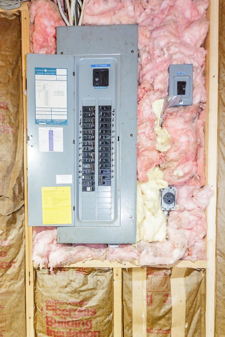 200 Amp panel 25512498
