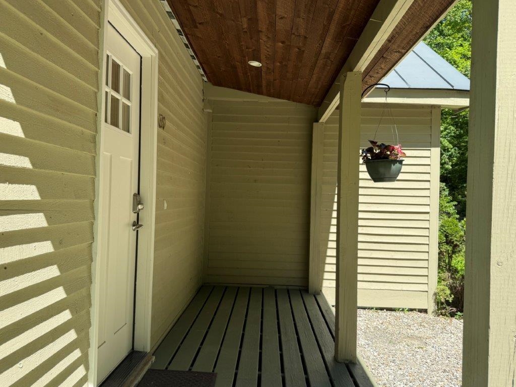 139 Ibey Rd, Enfield, NH 03748