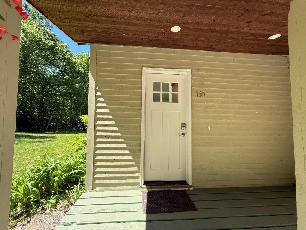 139 Ibey Rd, Enfield, NH 03748