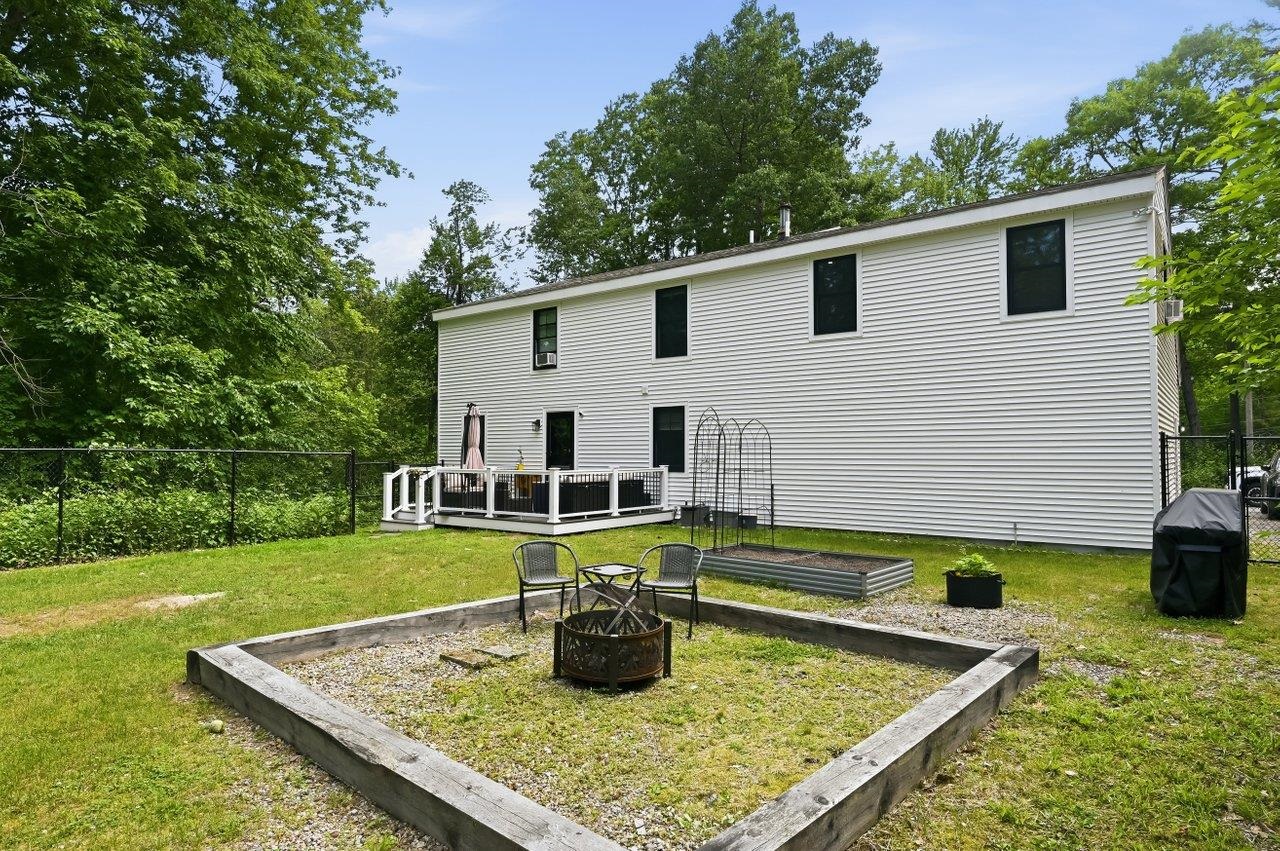 163 Nottingham Rd, Deerfield, NH 03037