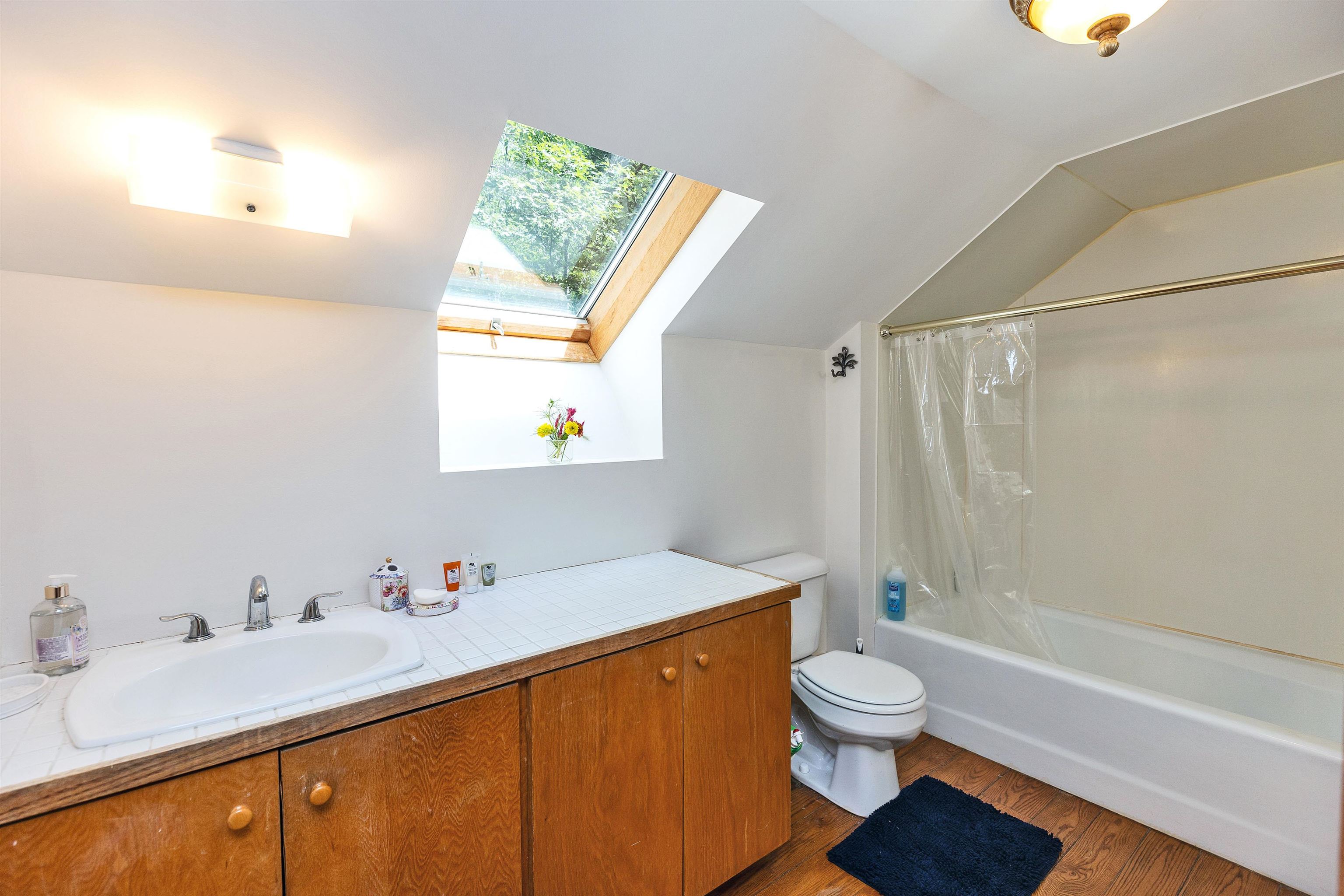 Hall bath with laundry