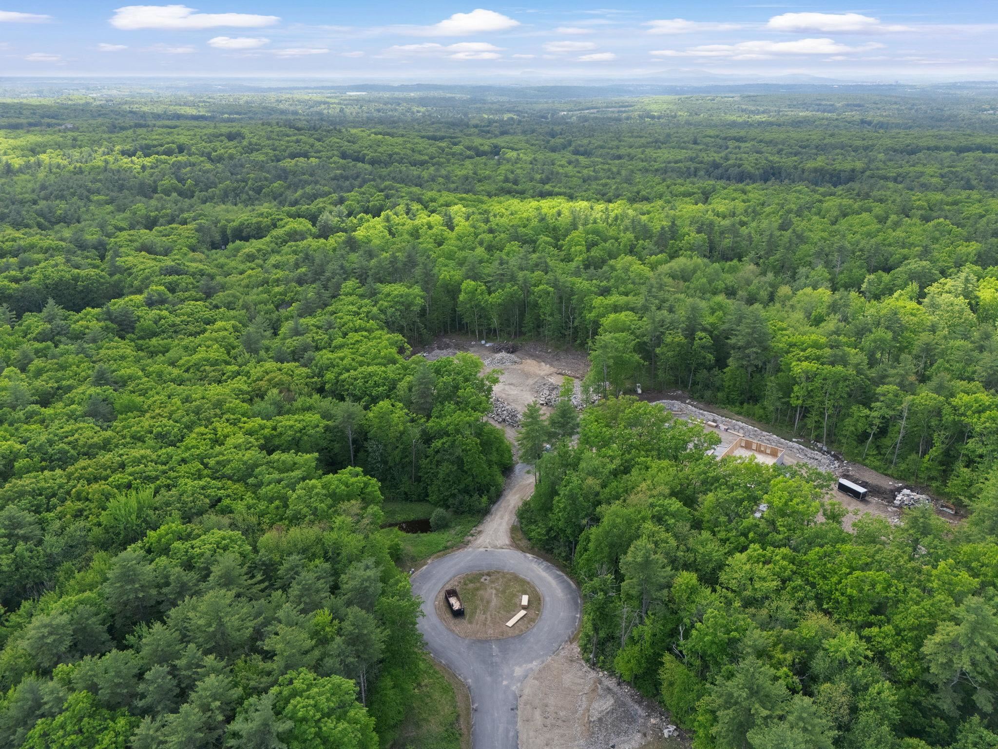 60 Boxwood Dr, Auburn, NH 03032