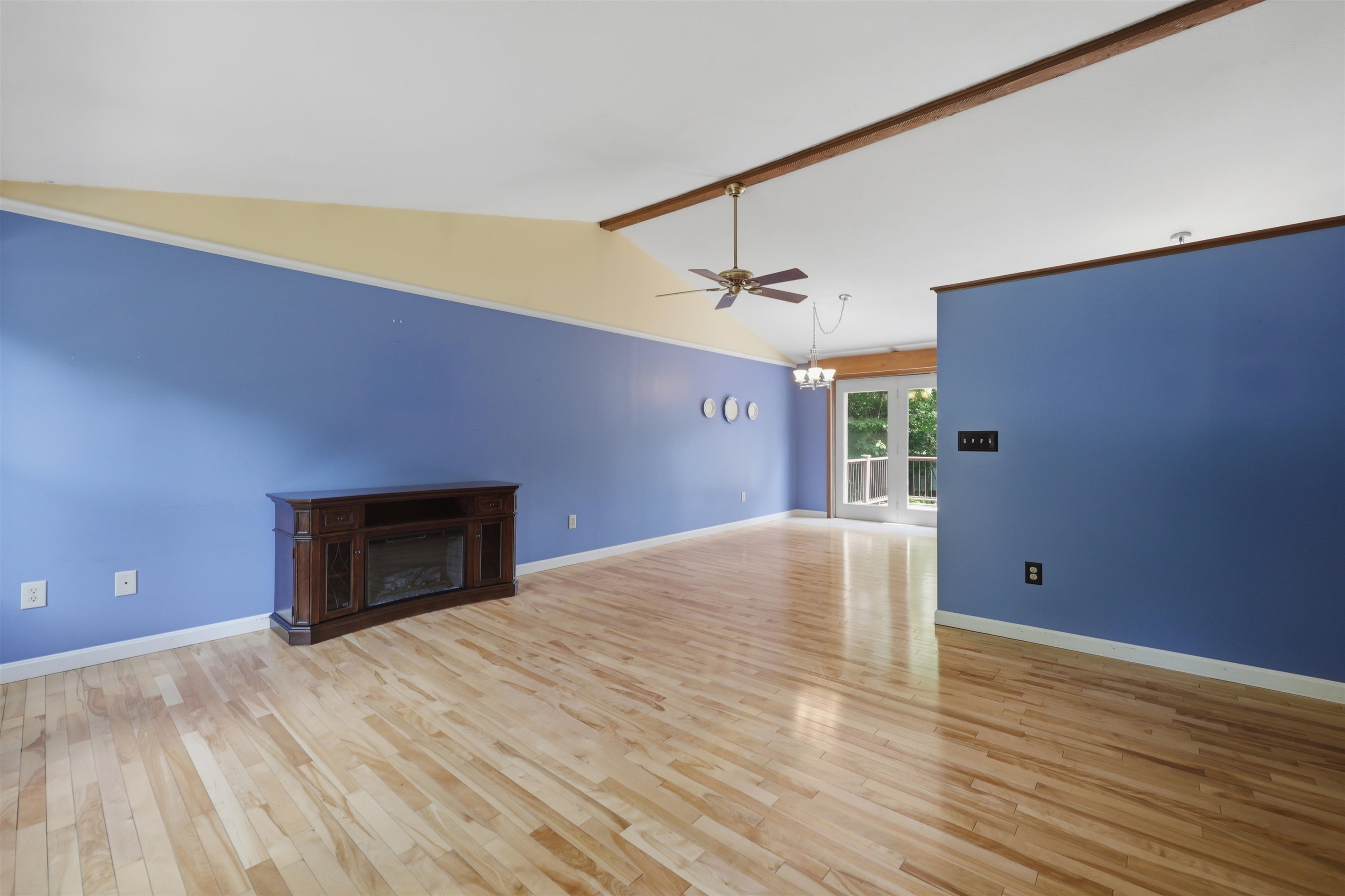 14 Cypress Rd, Milford, NH 03055