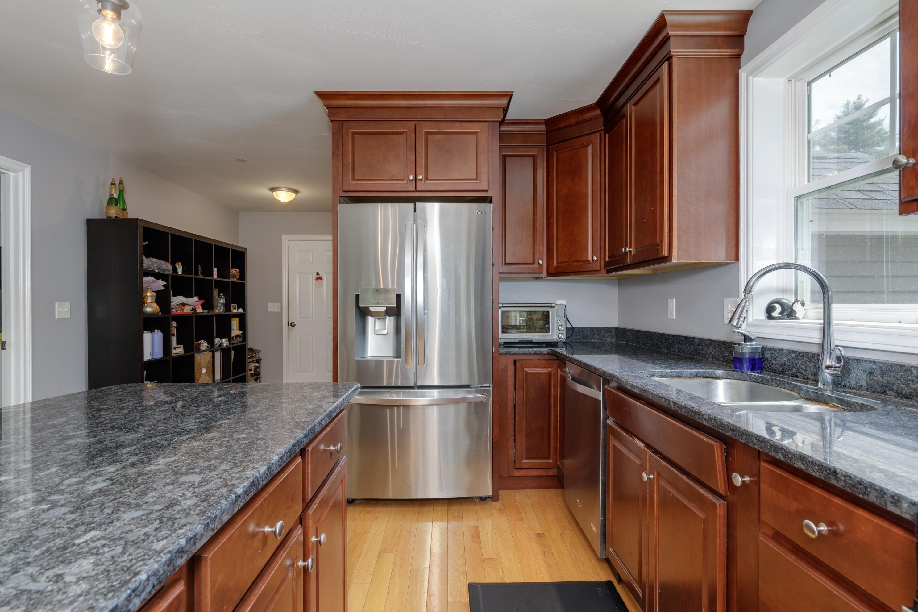 130 West Ridge Cir, Hopkinton, NH 03229