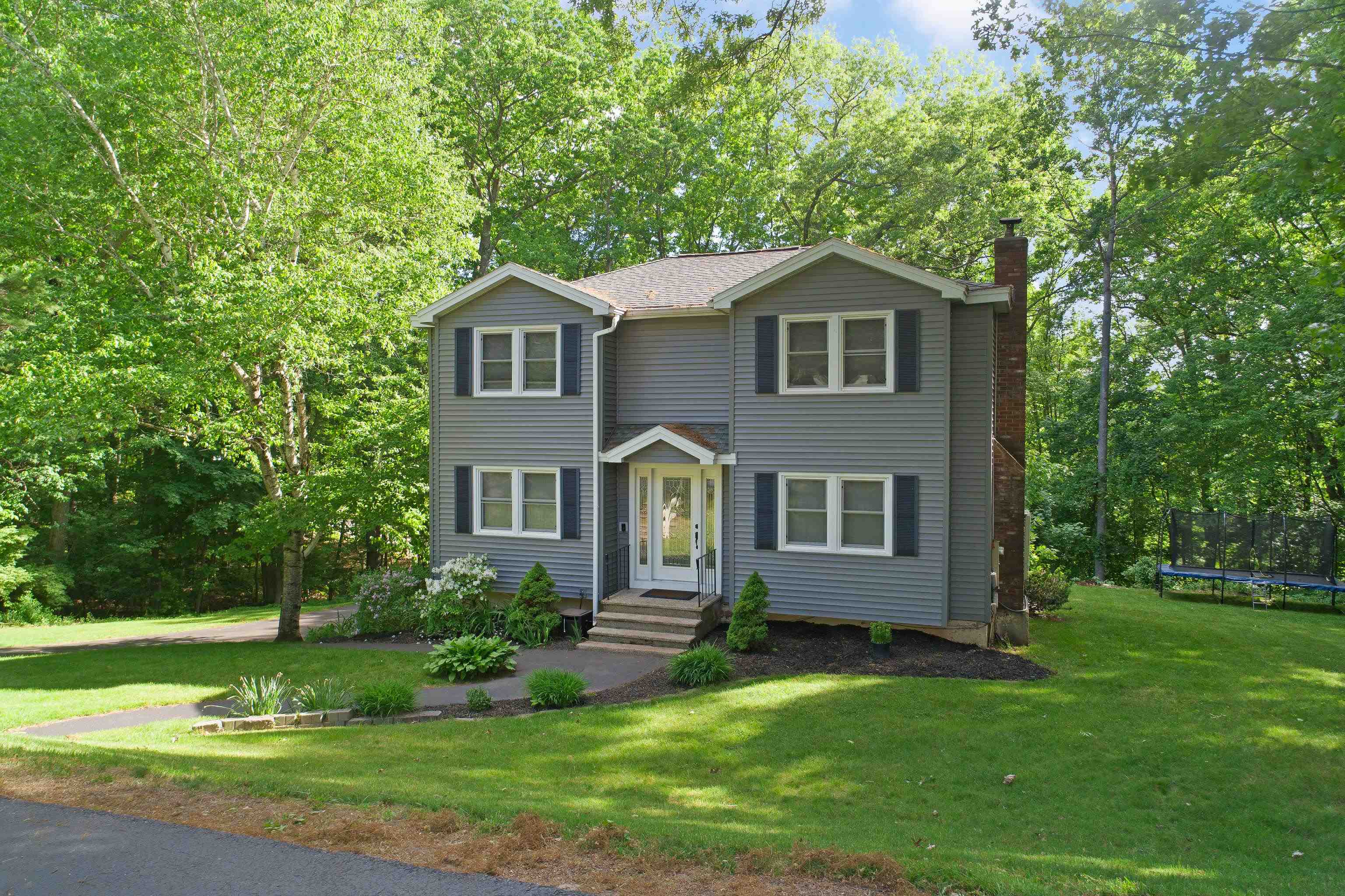 19 Claire Ave, Derry, NH 03038