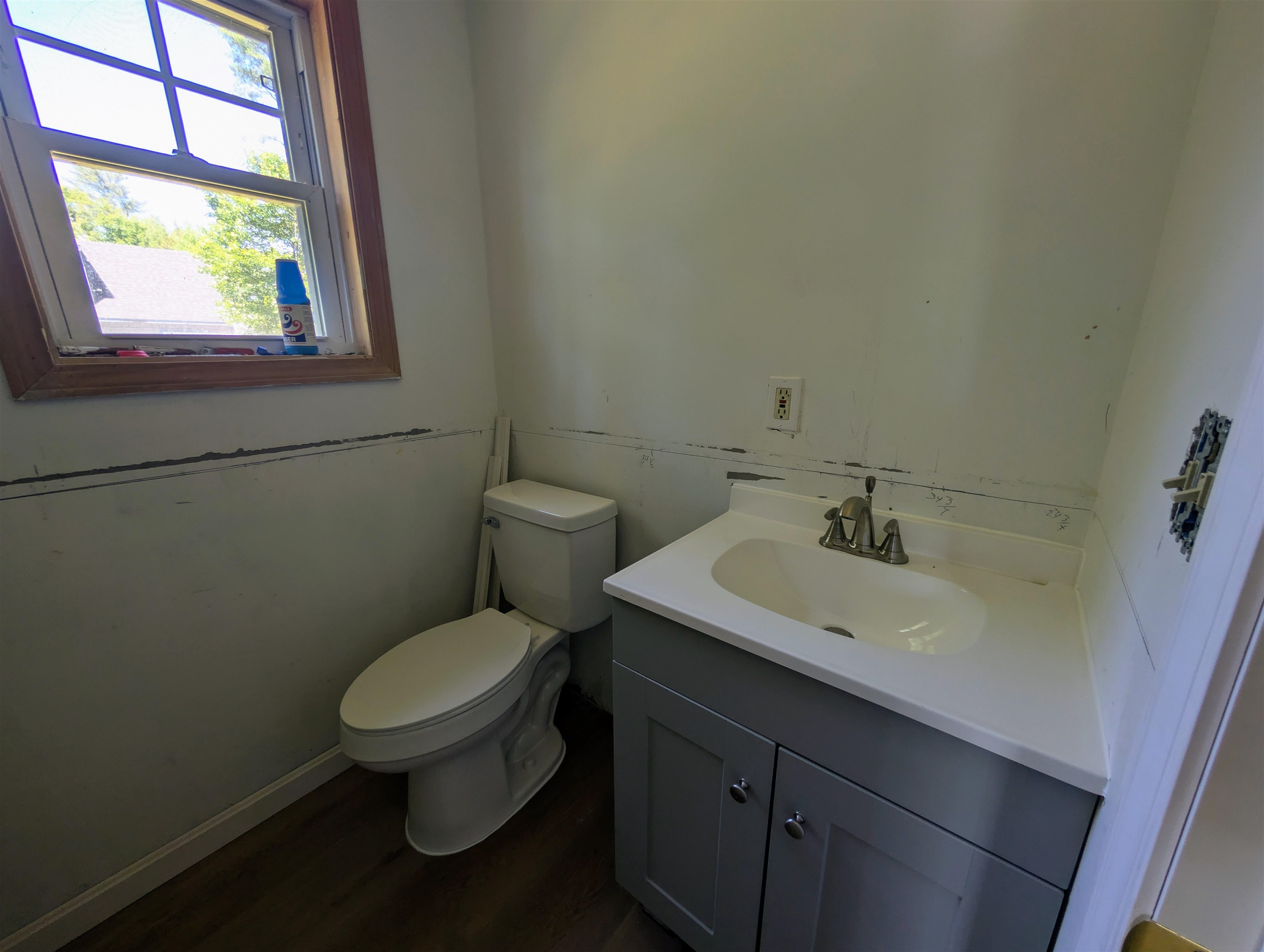 23 Penn Ave, Deerfield, NH 03037
