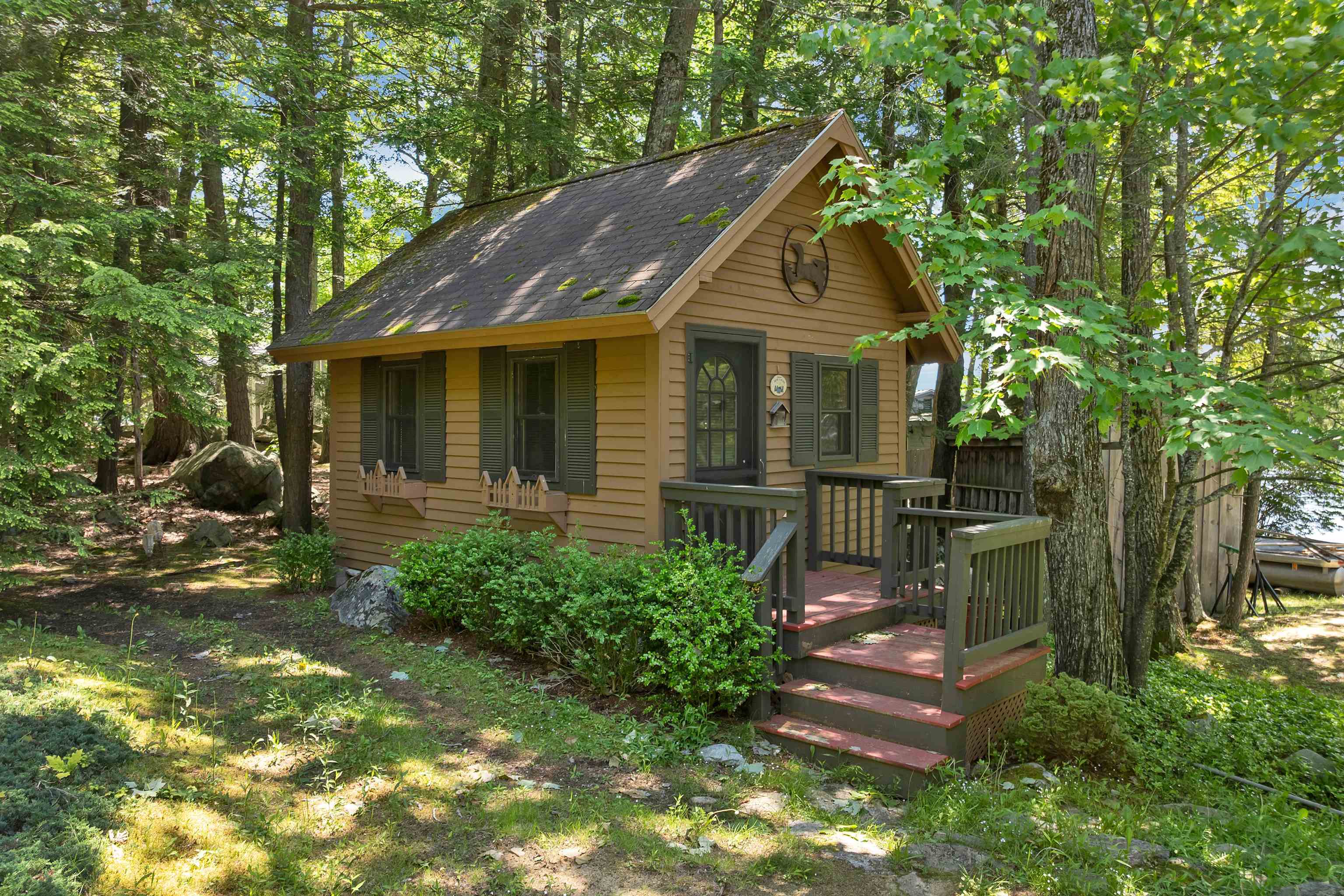 82 Woodlands Rd, Alton, NH 03810