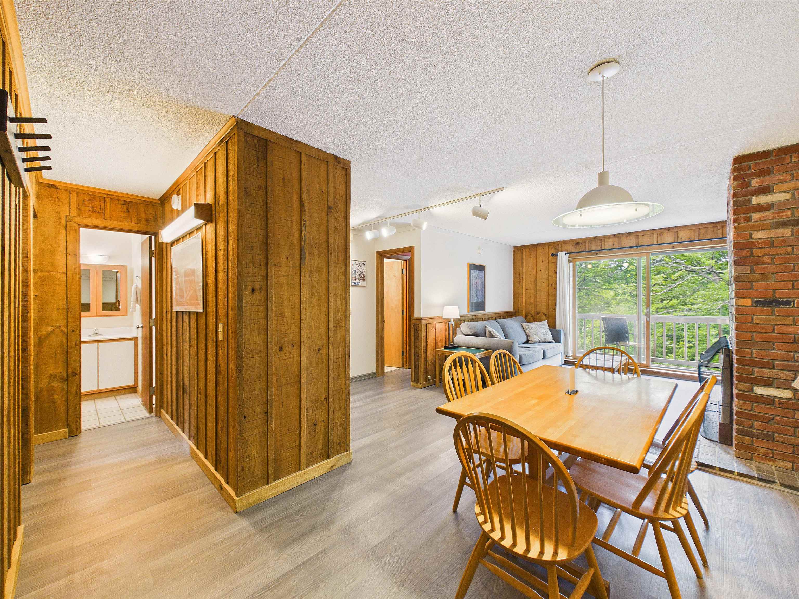 Killington VT&nbsp;Condo for sale $$439,000 $498 per sq.ft.