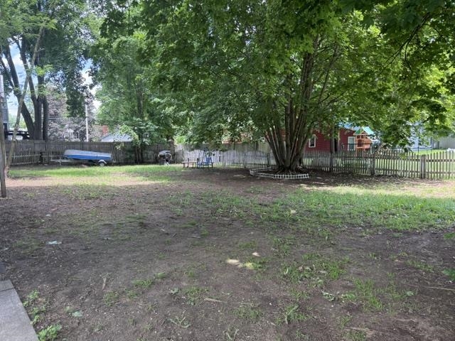 246 Broad St, Claremont, NH 03743