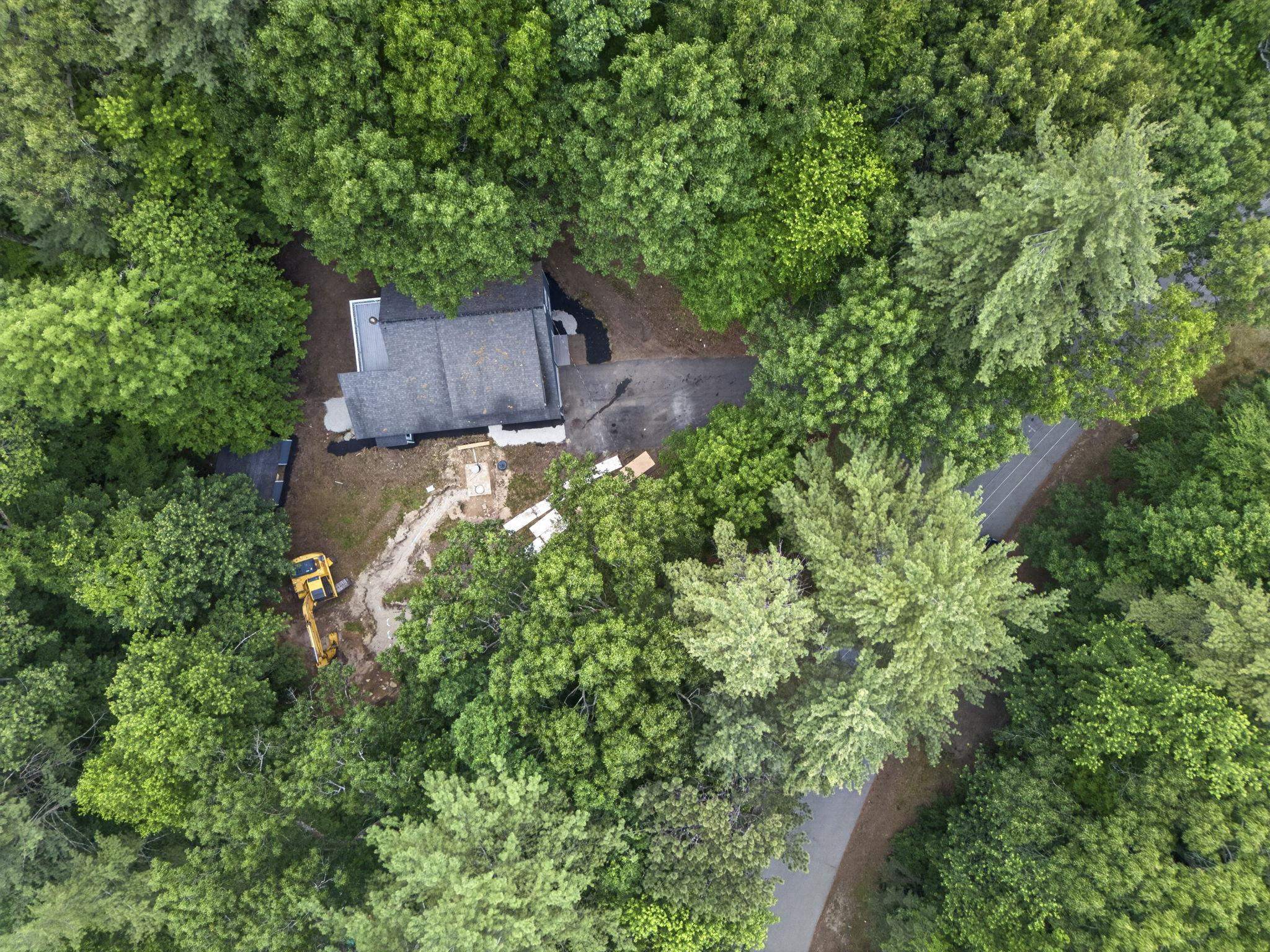 29 Cunningham Dr, Derry, NH 03038