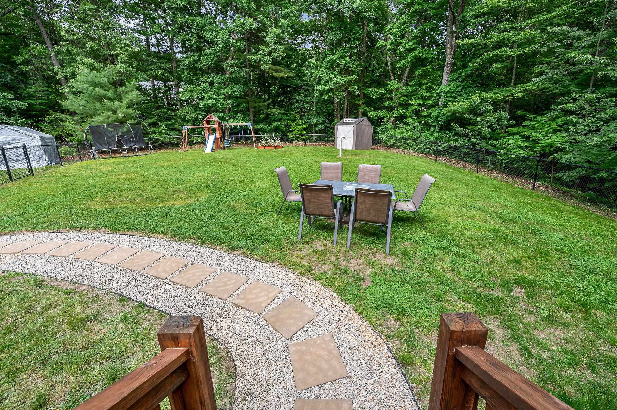 32 Honor Roll Rd, Pelham, NH 03076