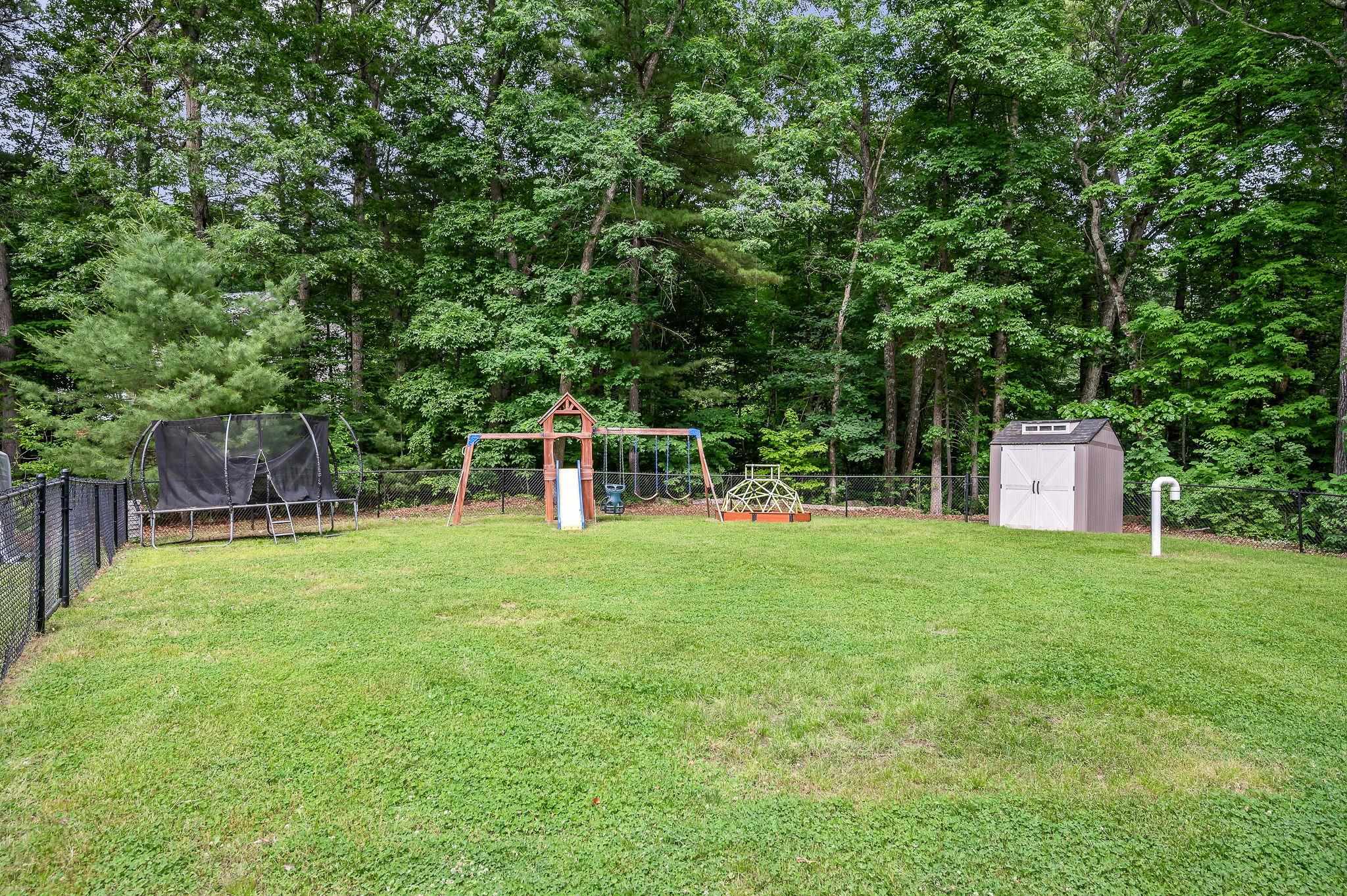 32 Honor Roll Rd, Pelham, NH 03076