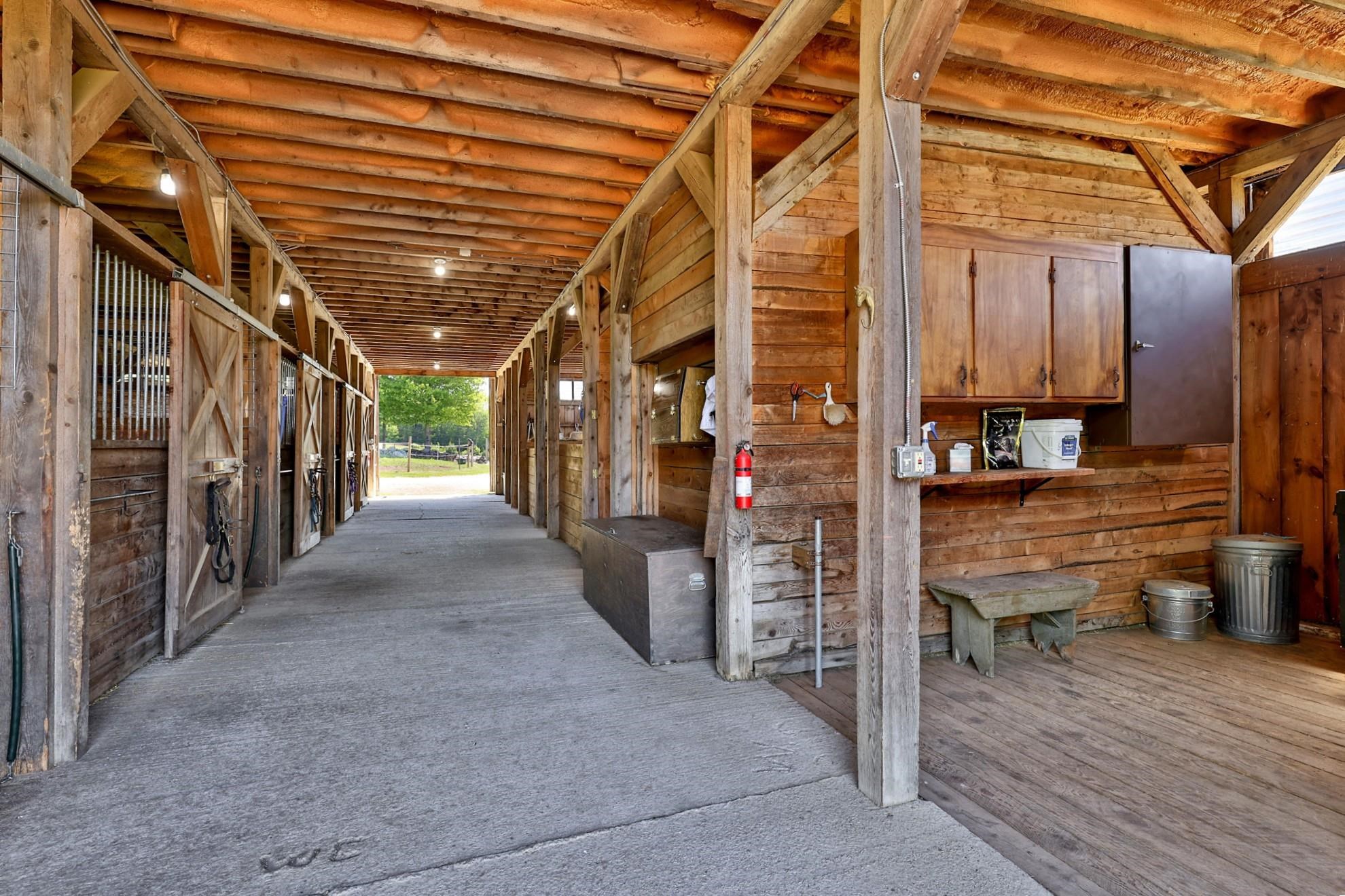 Property photo 31