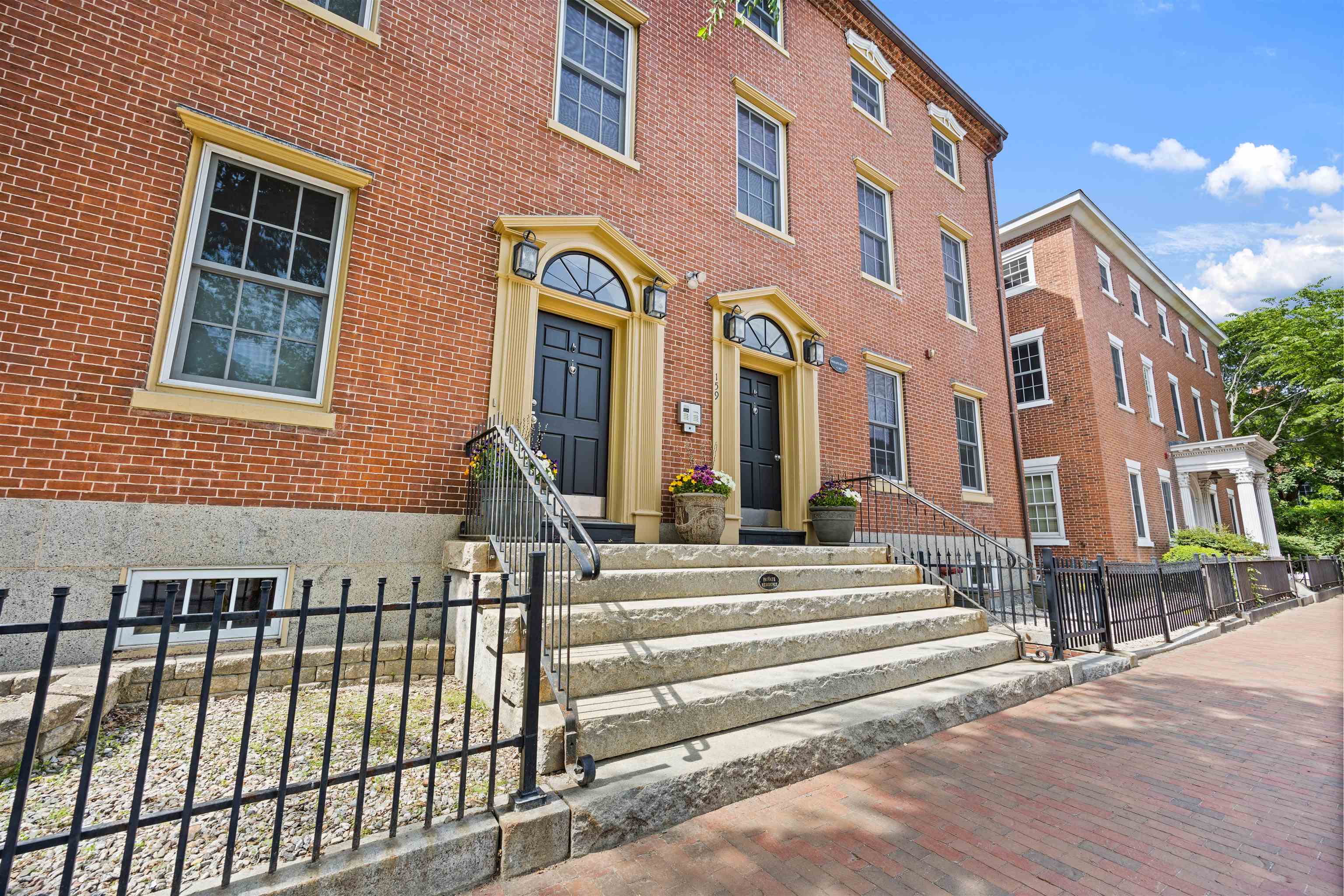 159 State St #2A, Portsmouth, NH 03801