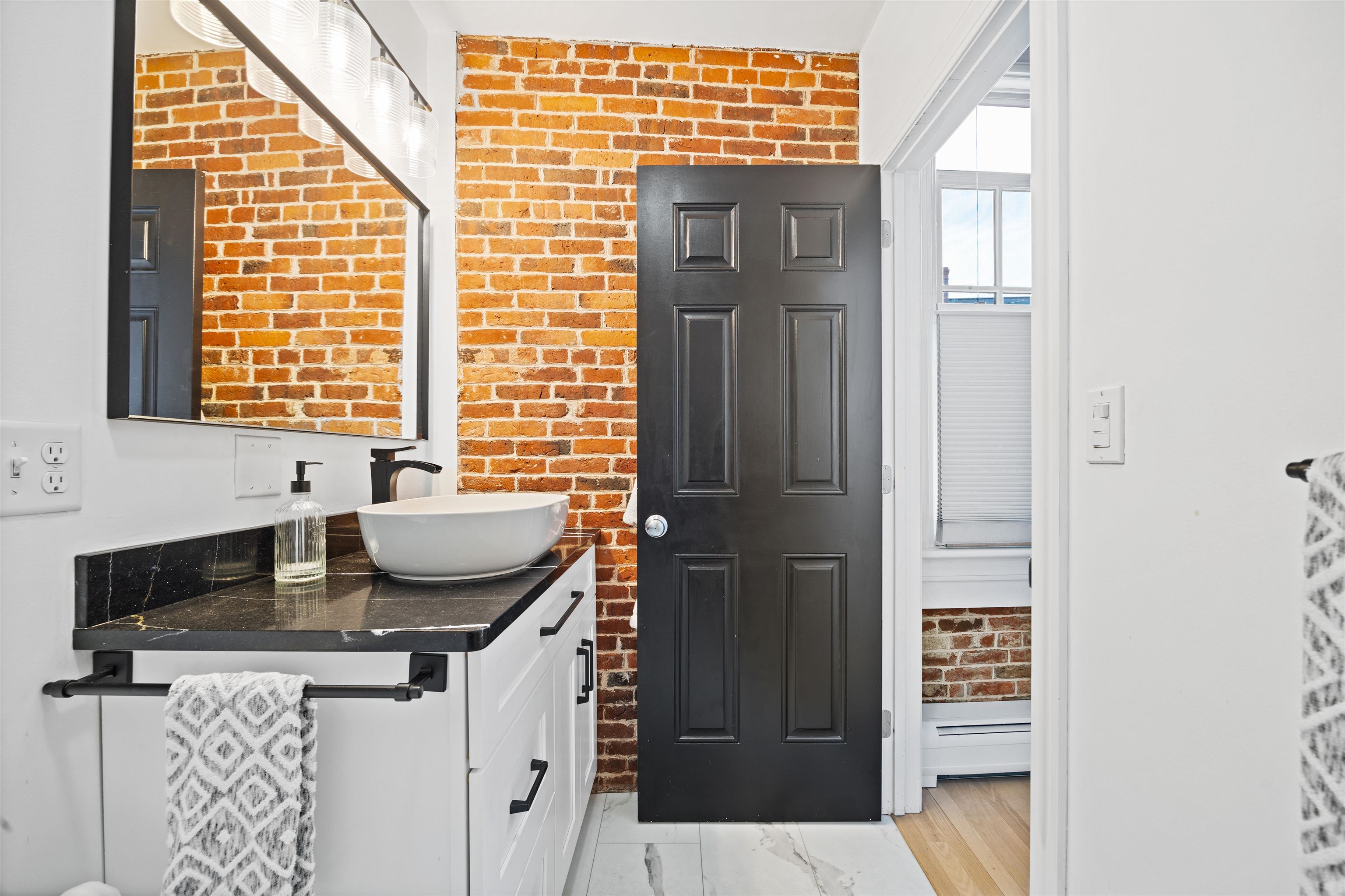 159 State St #2A, Portsmouth, NH 03801
