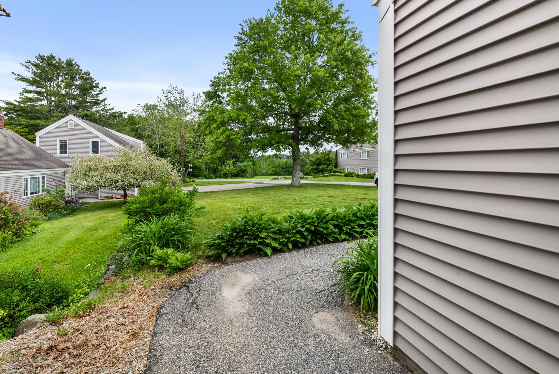 49 Hilltop Pl #49, New London, NH 03257