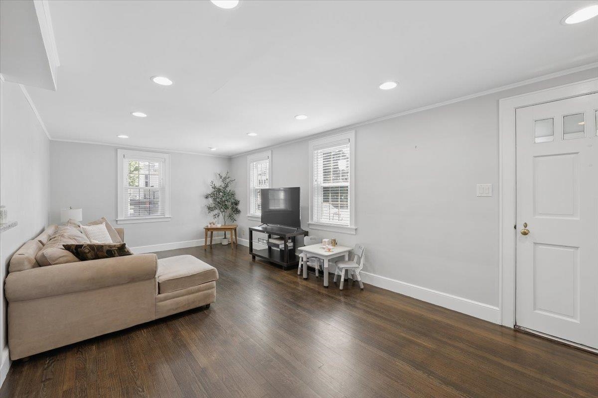 173 Mammoth Rd, Manchester, NH 03109