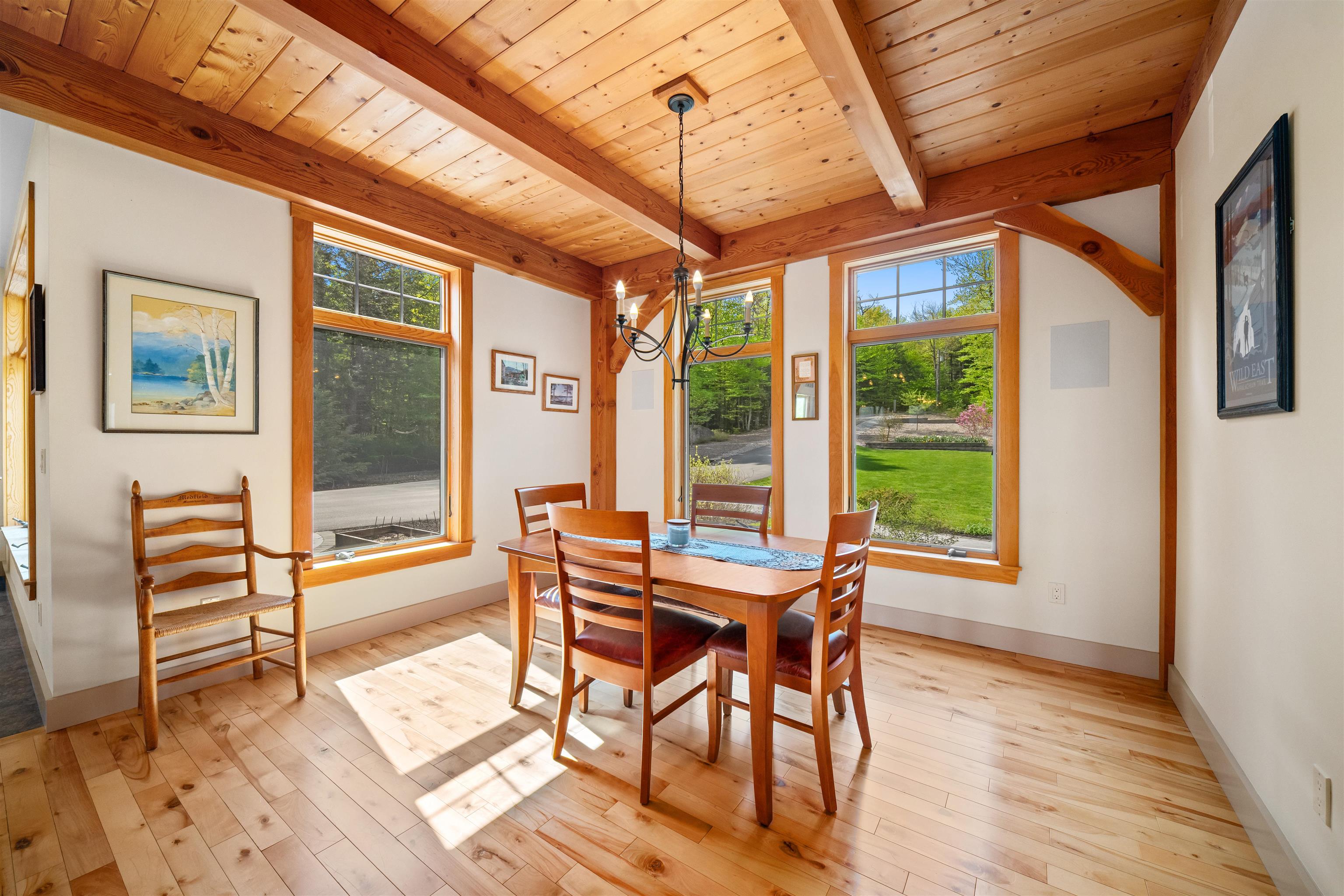 119 Moat View Dr, Albany, NH 03813