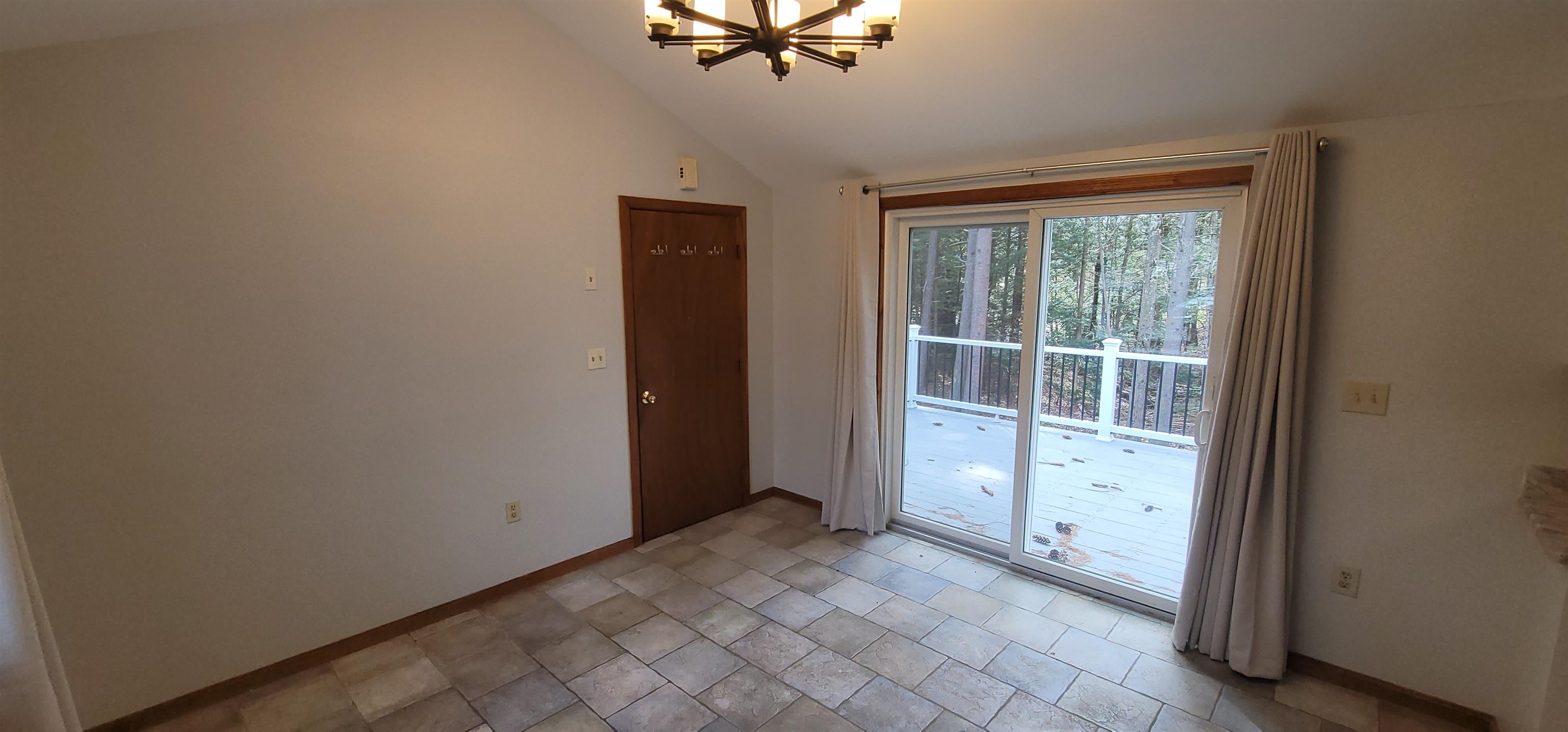 119 Haverhill Rd, Windham, NH 03087