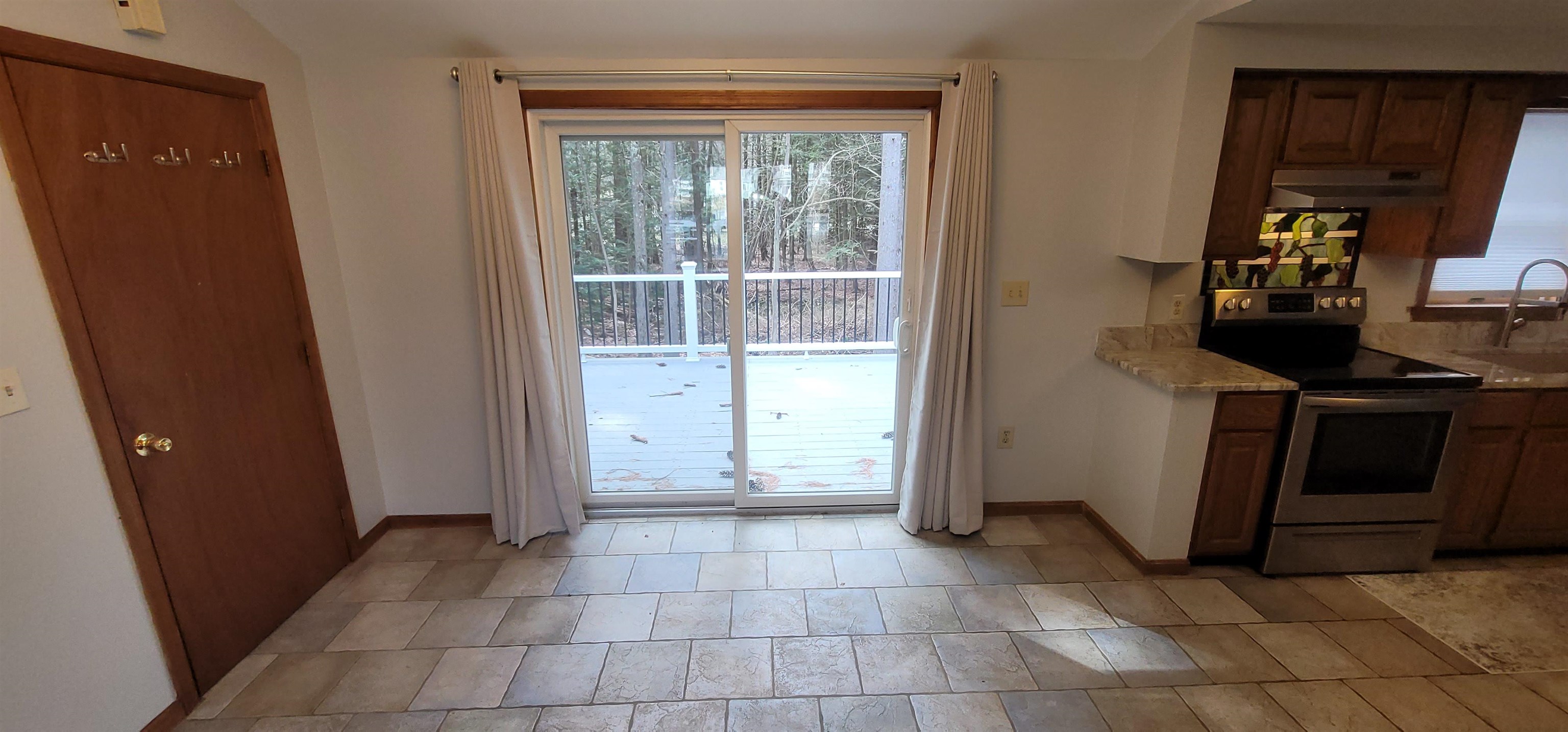 119 Haverhill Rd, Windham, NH 03087