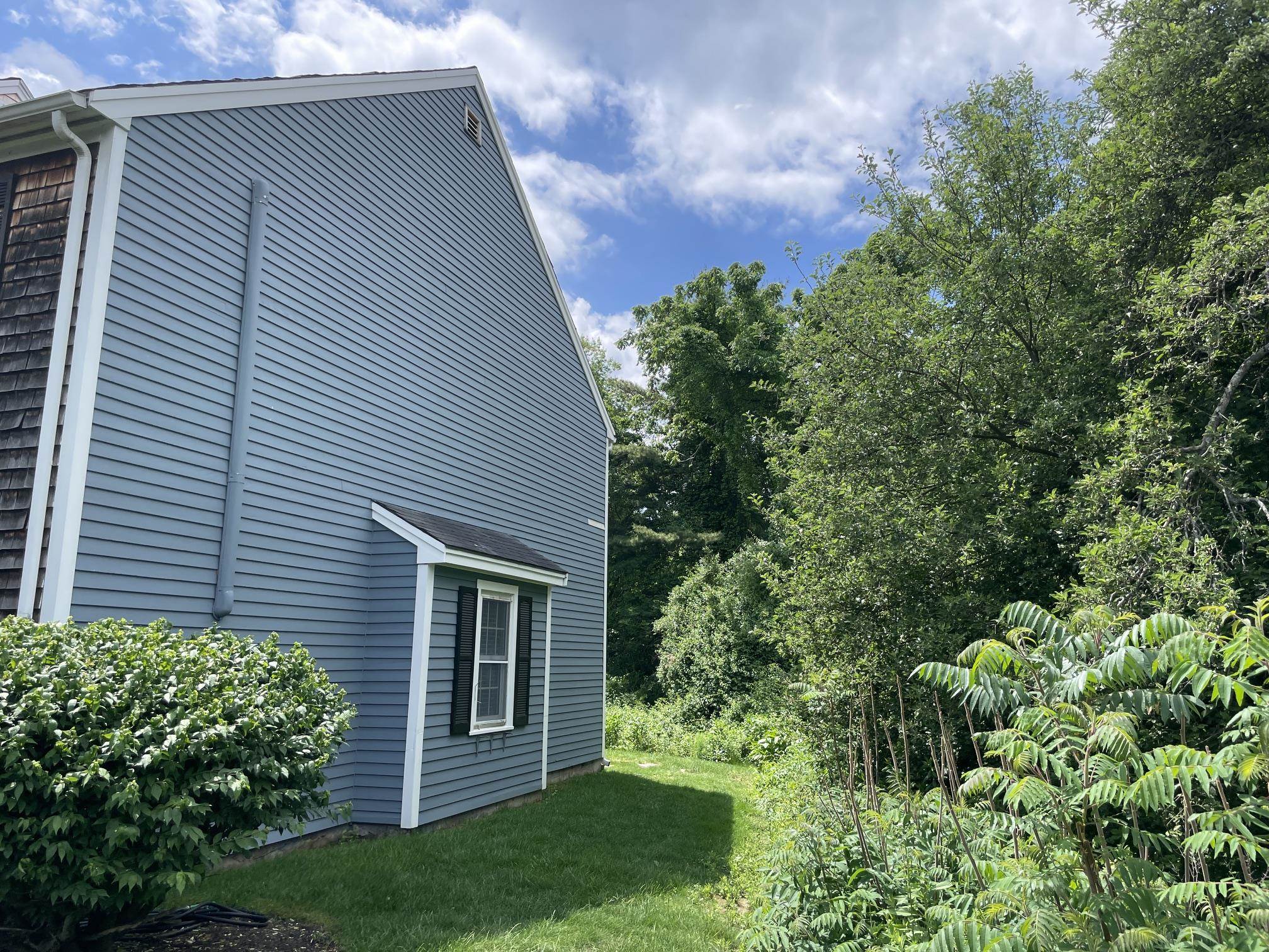 1275 Maplewood Ave #10, Portsmouth, NH 03801