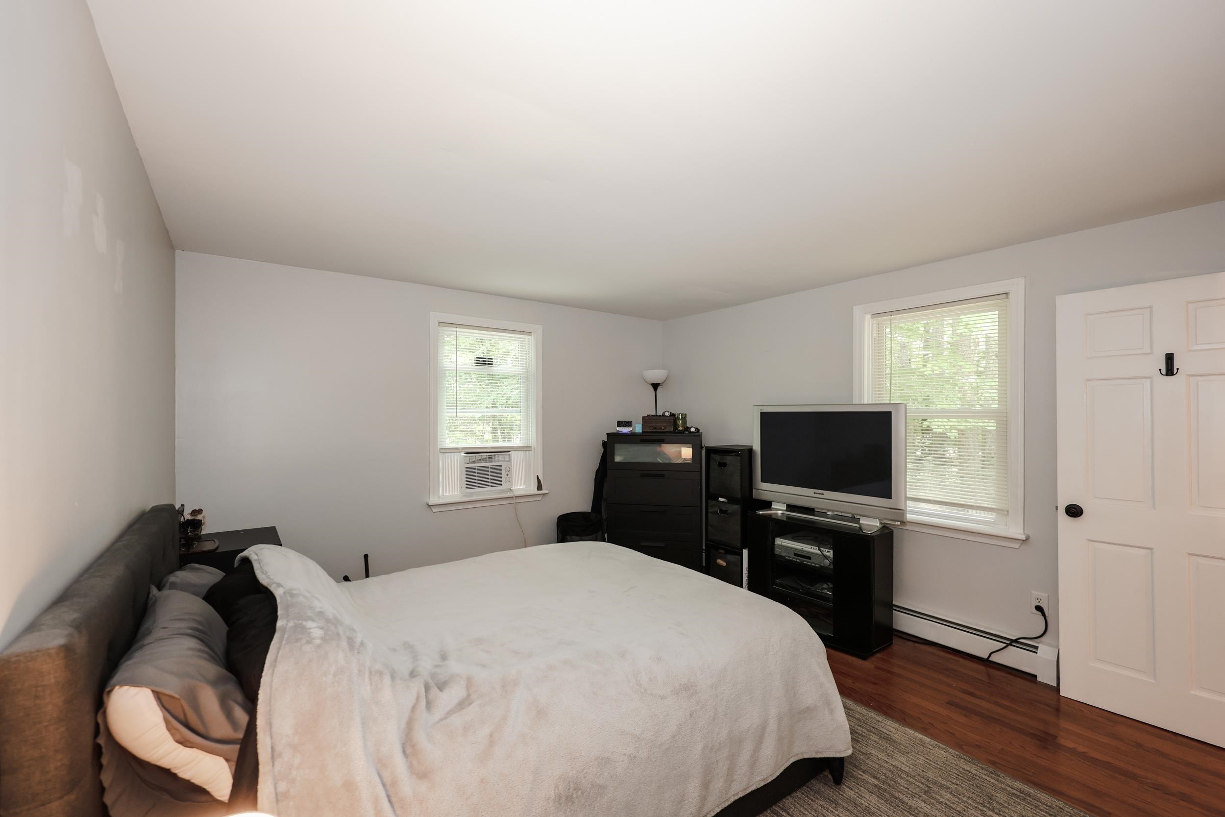 1 Blake Rd, Raymond, NH 03077