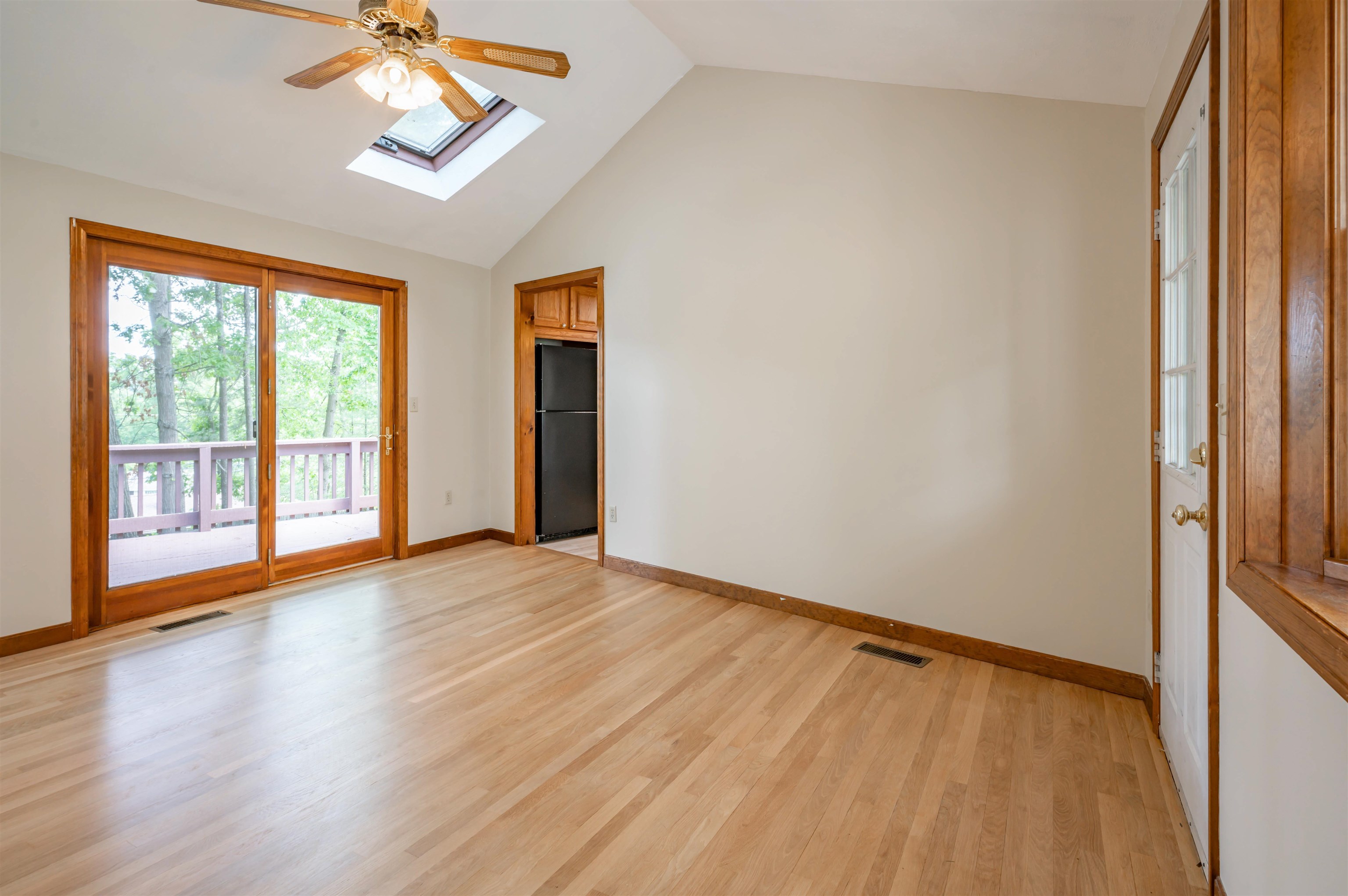 7 Ronnie Dr, Nashua, NH 03062
