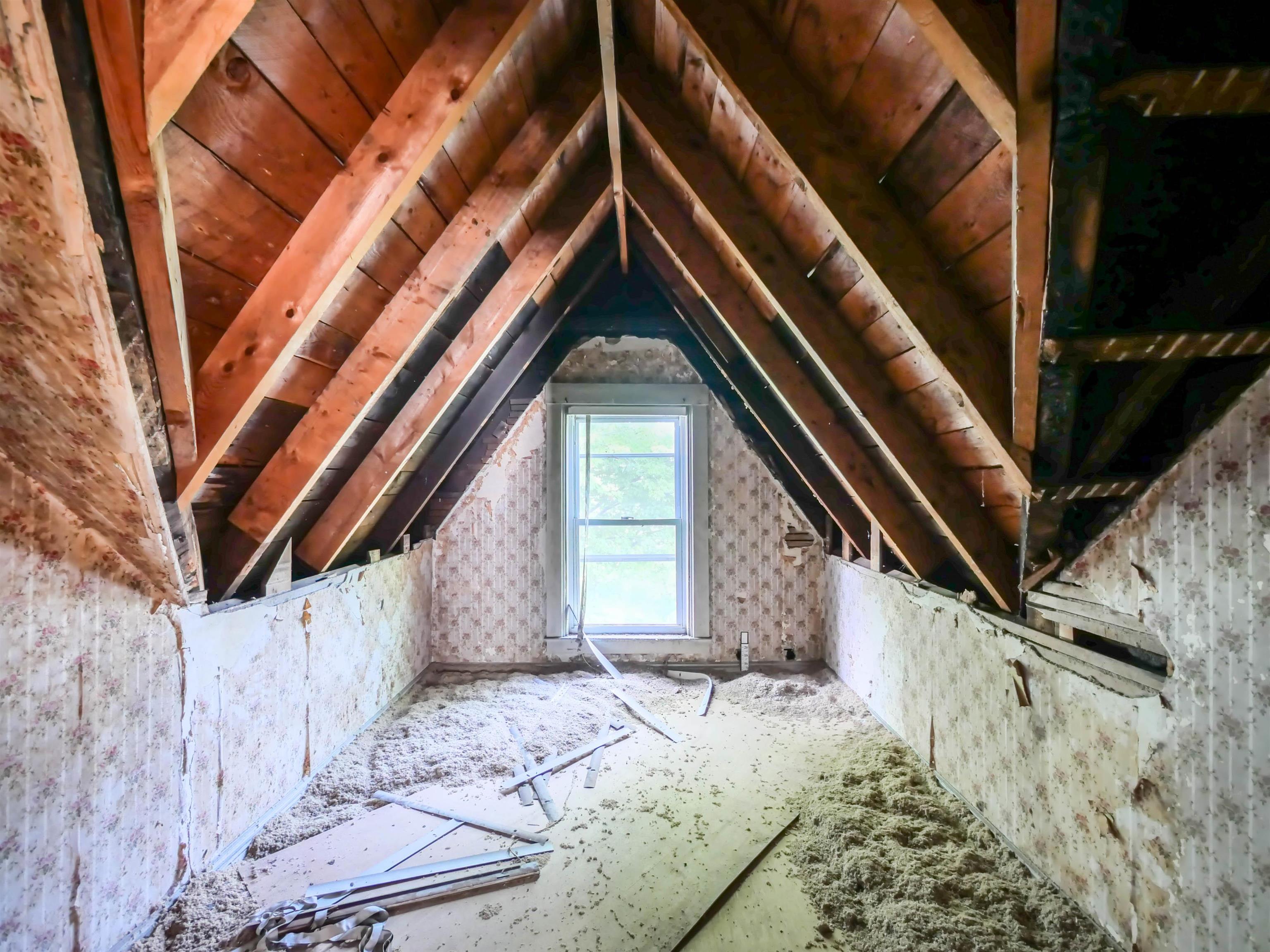 Third Floor/Attic 25519022